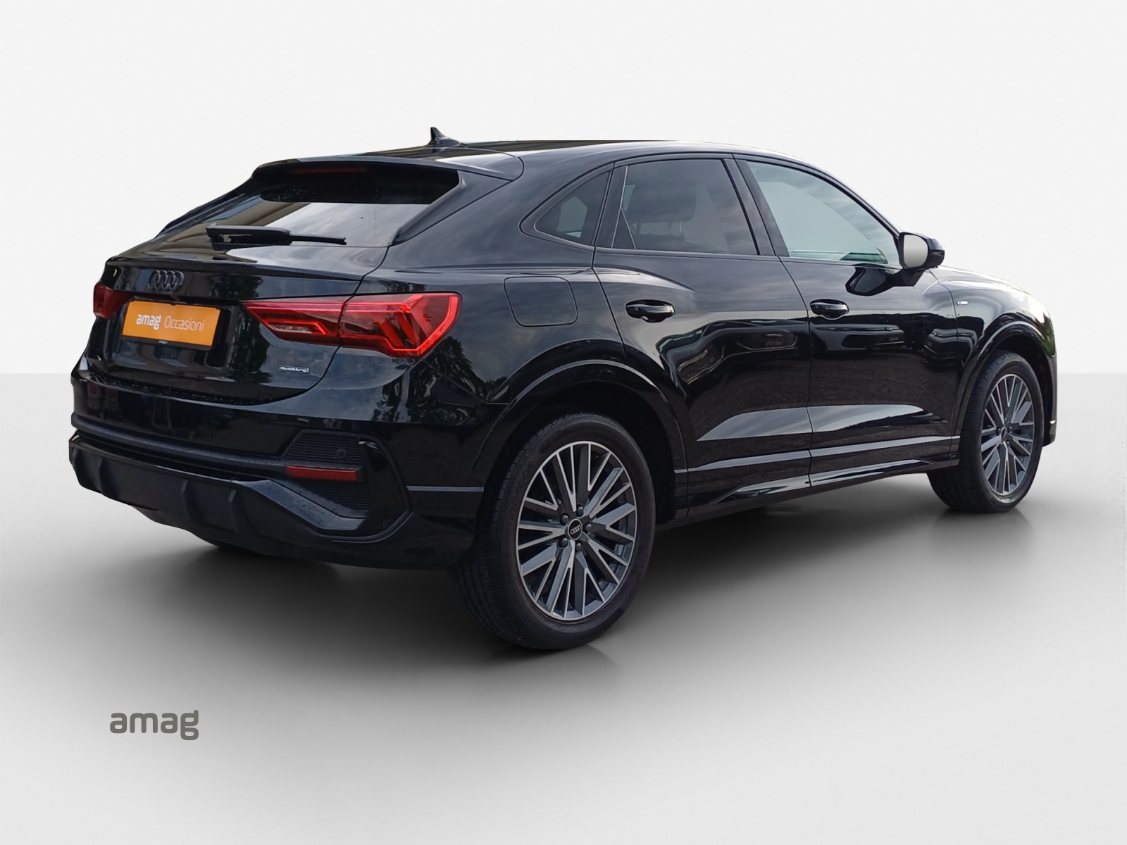AUDI Q3 Sportback 40 TDI S line quattro S-tronic-image-4