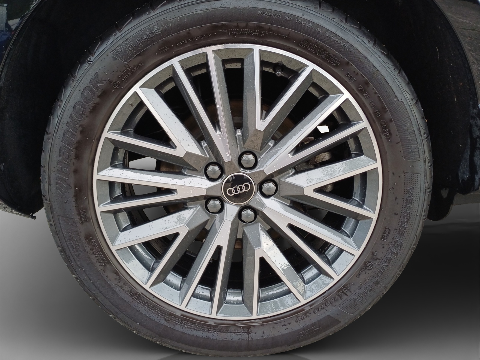 AUDI Q3 Sportback 40 TDI S line quattro S-tronic-image-13