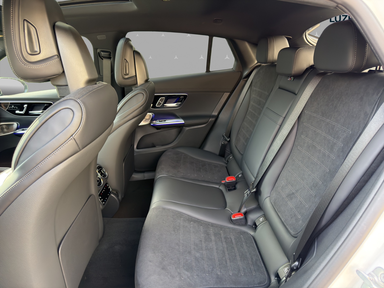 MERCEDES-BENZ GLC Coupé 300 4Matic 9G-Tronic-image-13