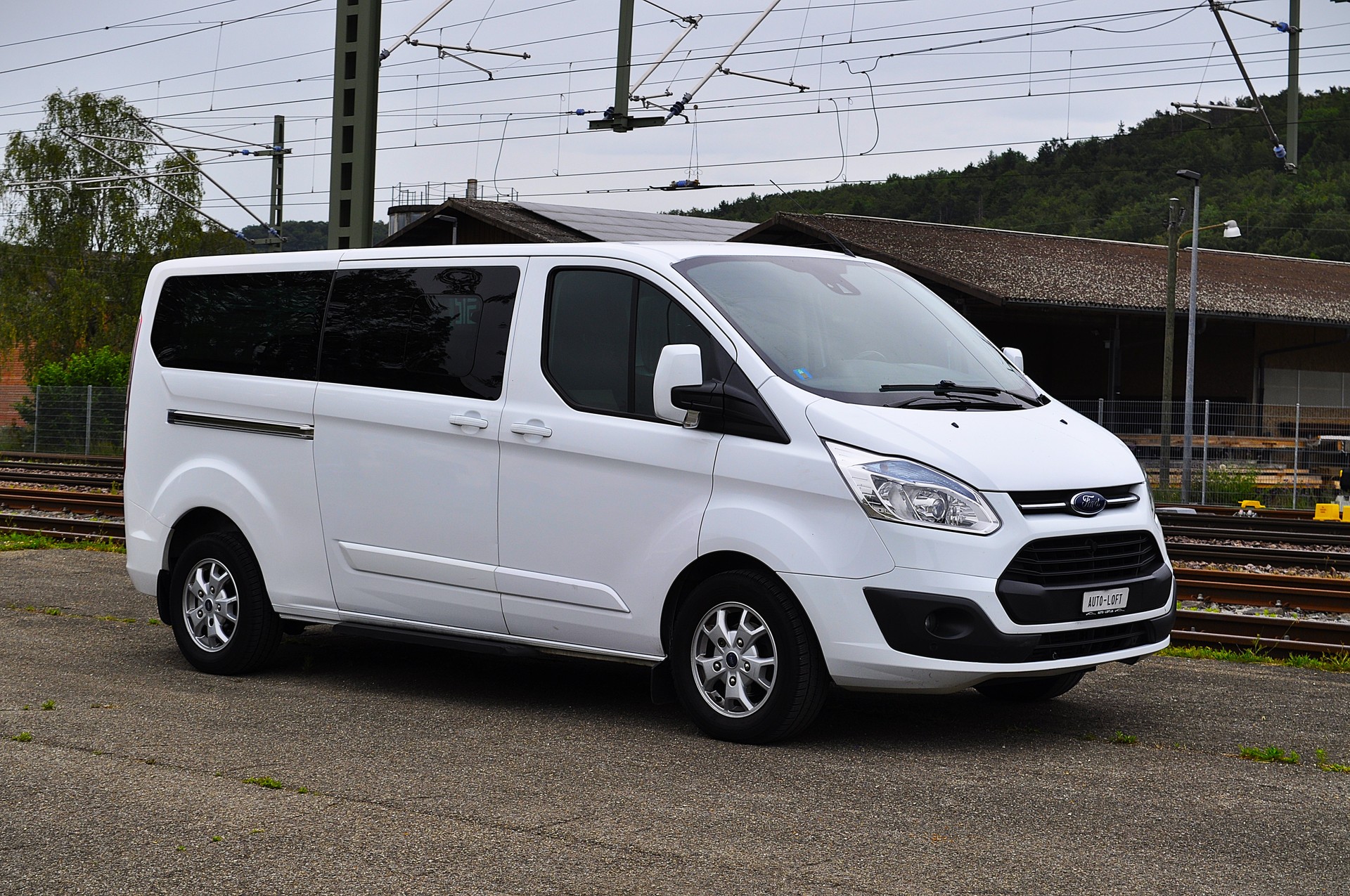 FORD Tourneo Custom 300 L2H1-image-3