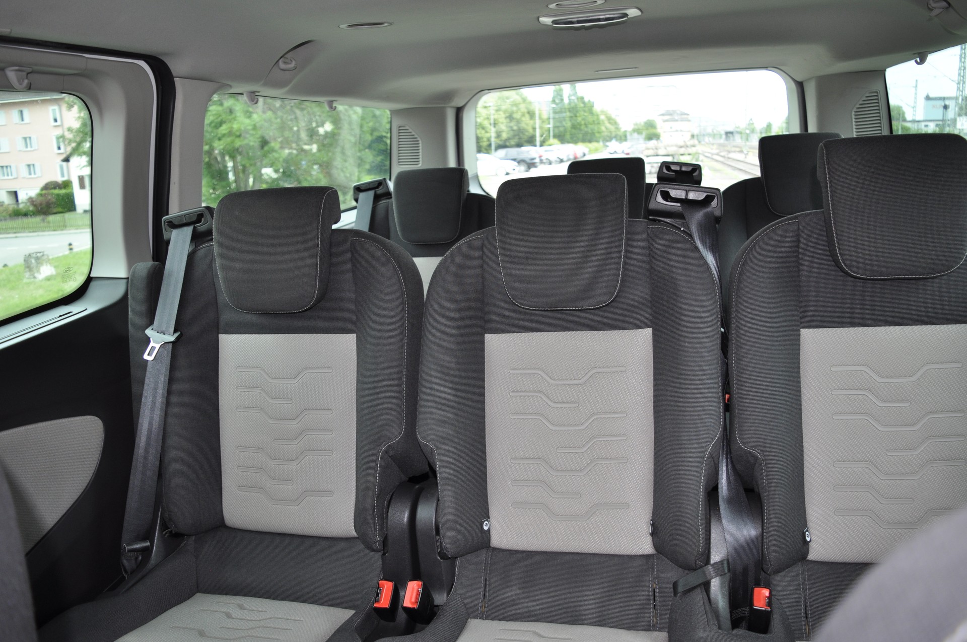 FORD Tourneo Custom 300 L2H1-image-14