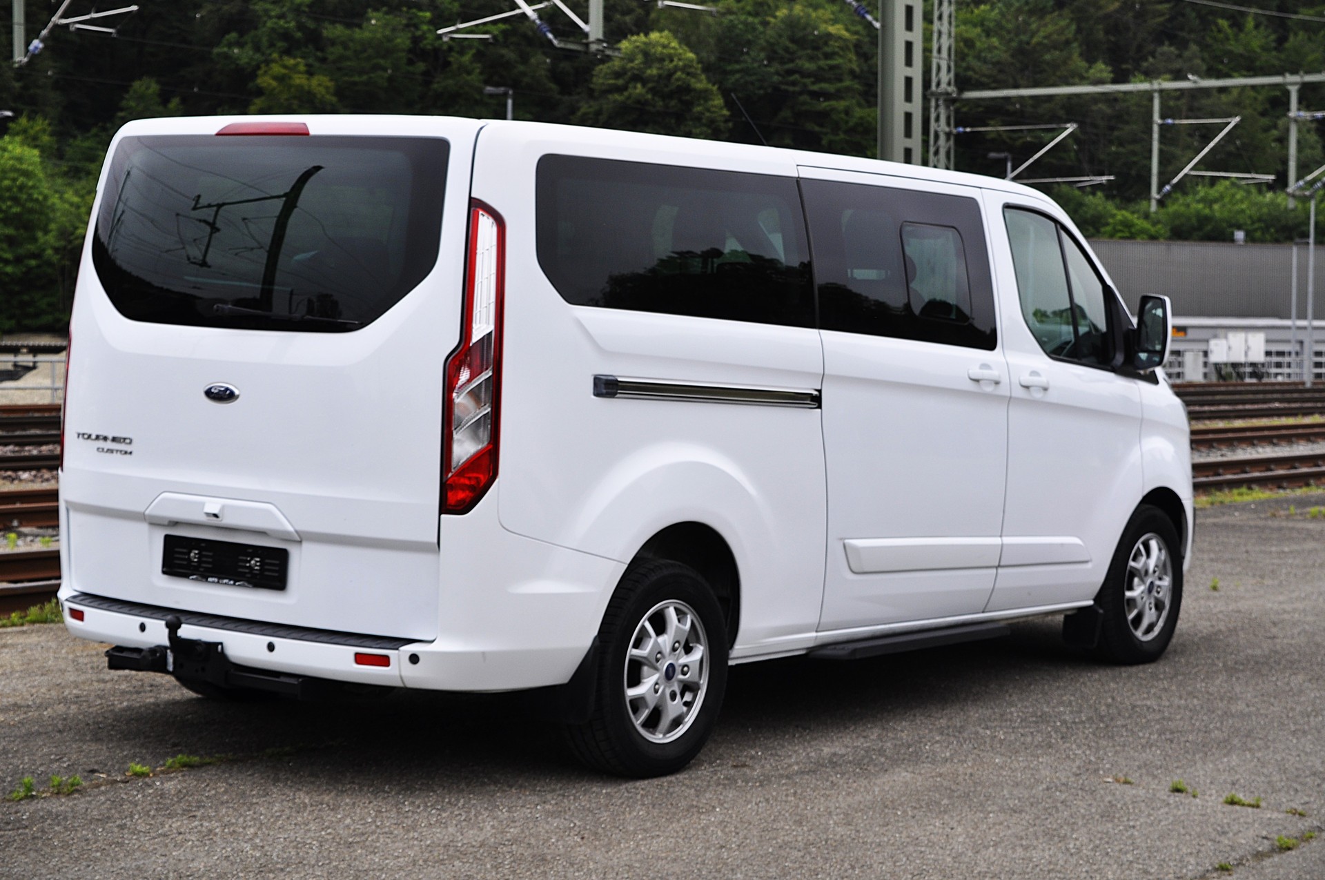 FORD Tourneo Custom 300 L2H1-image-5
