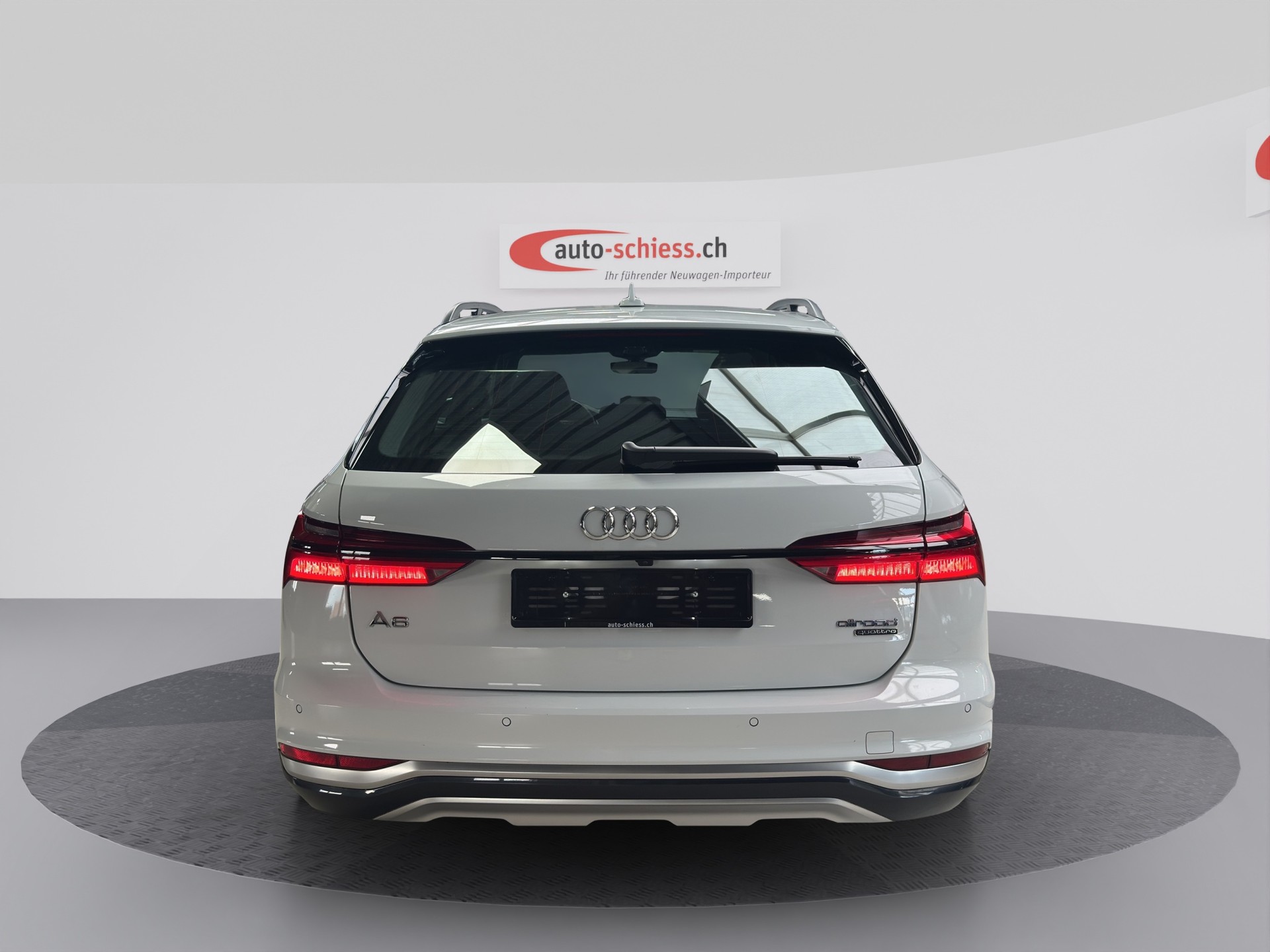 AUDI A6 Avant 40 TDI quattro S-tronic-image-3