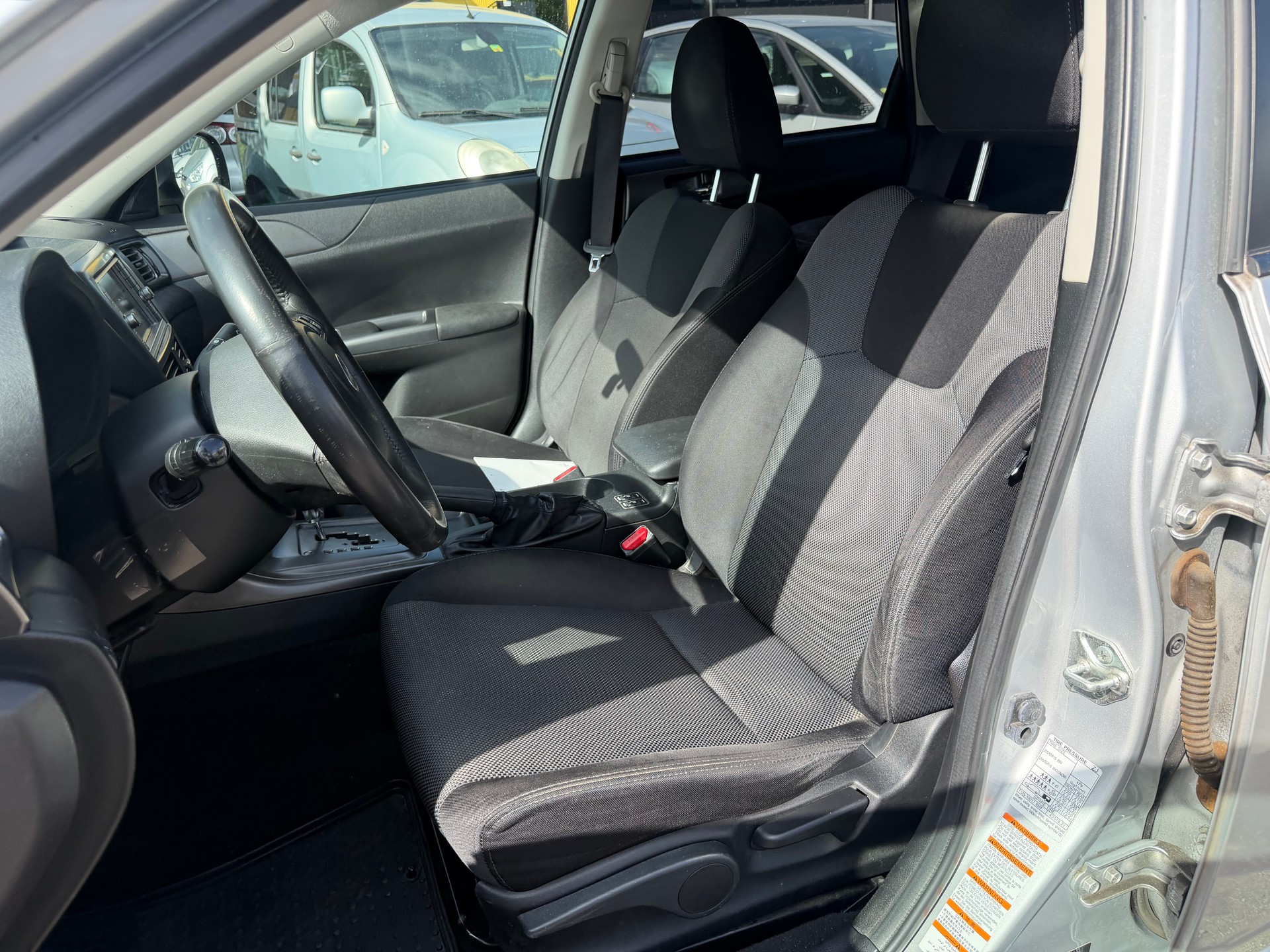 SUBARU Impreza 2.0R Limited S Automatic-image-7