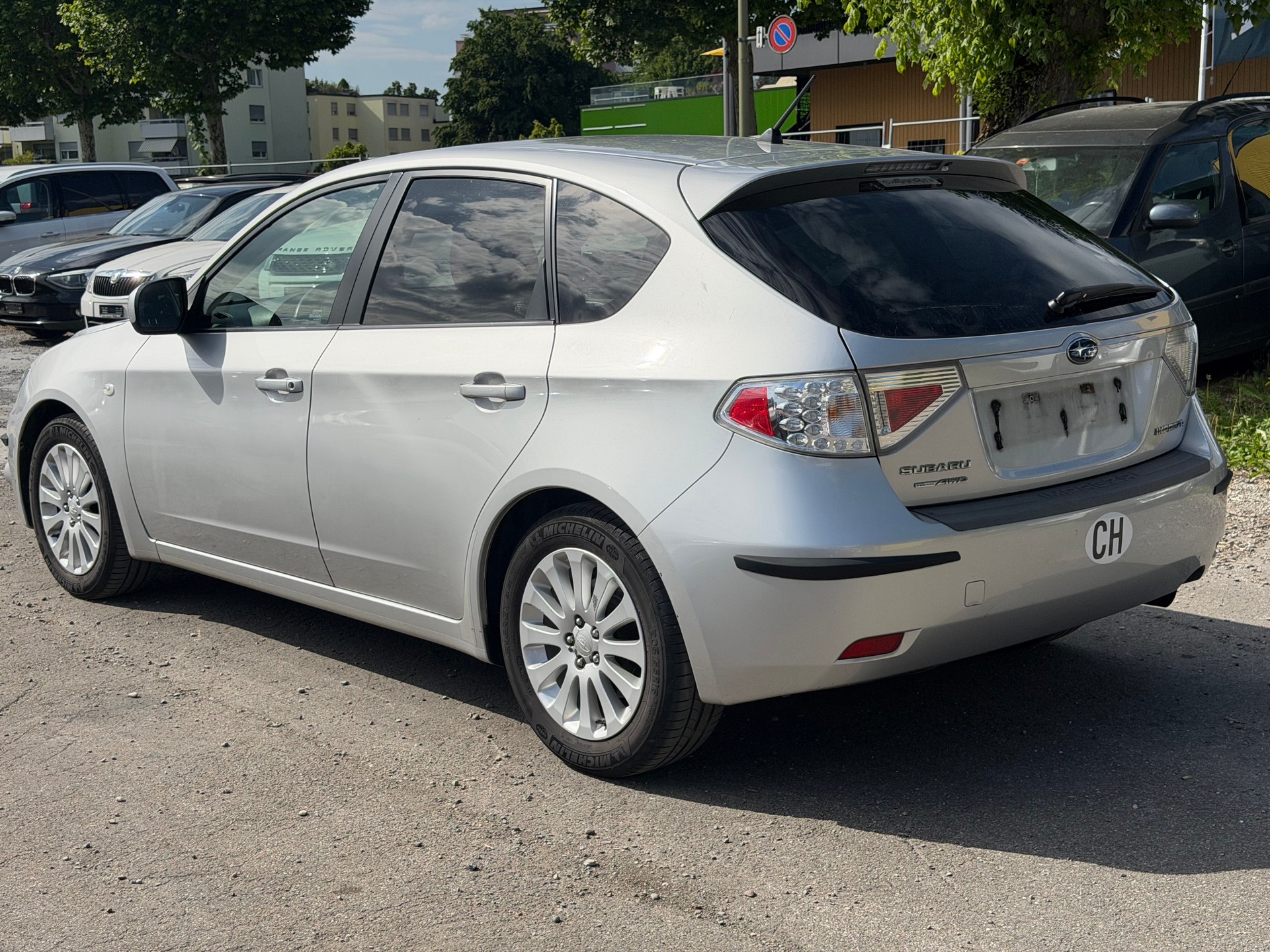 SUBARU Impreza 2.0R Limited S Automatic-image-3