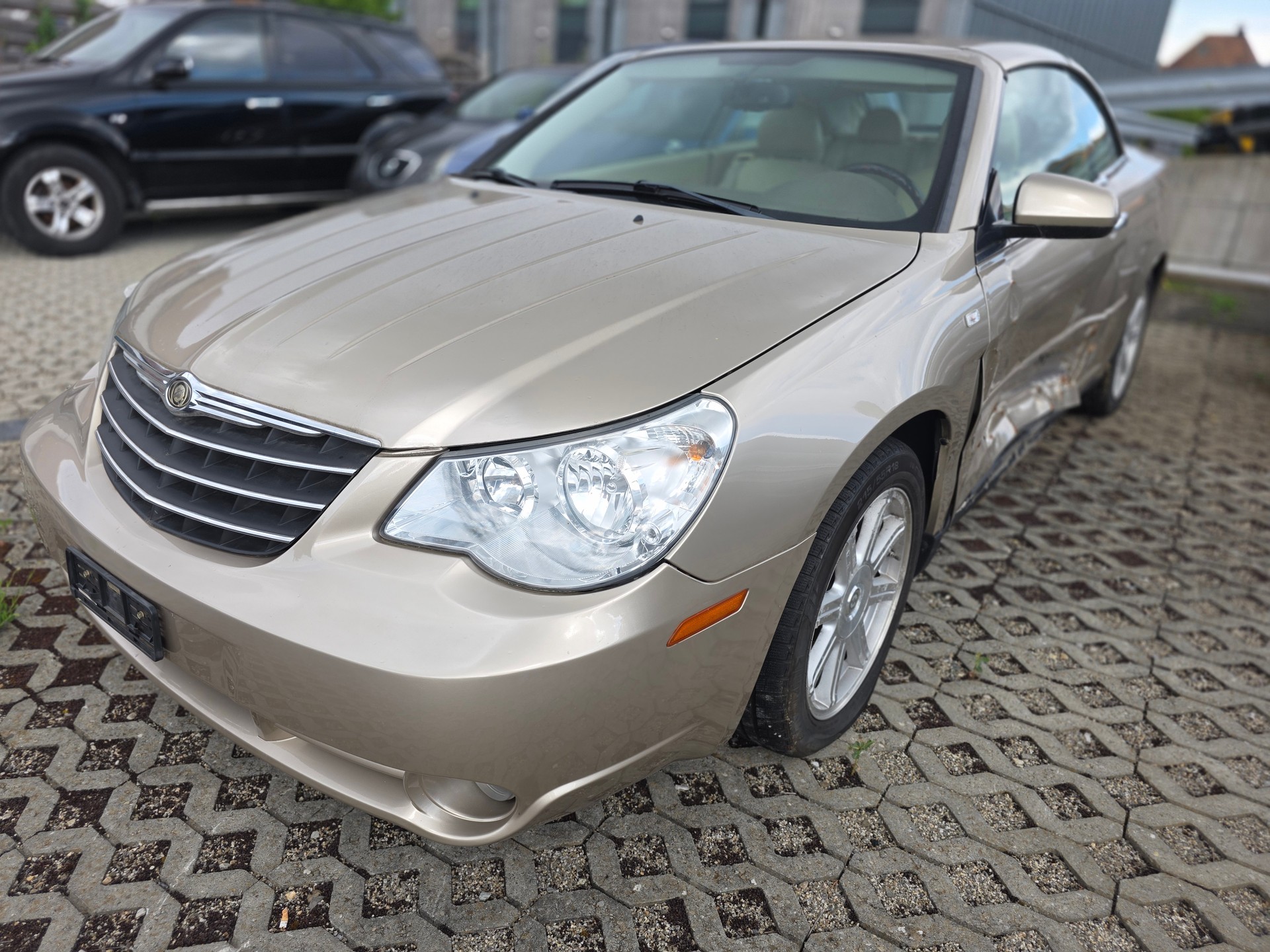 CHRYSLER Sebring 2.7 V6 Limited Automatic,fahrerseite Unfallschaden-image-11