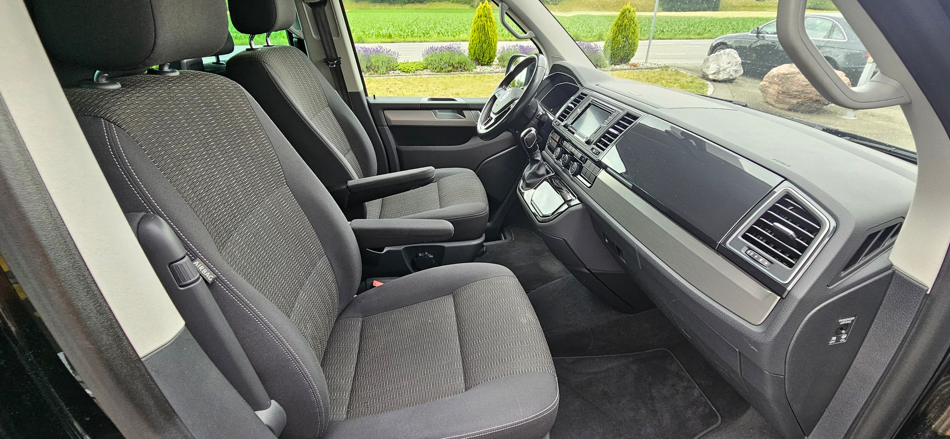 VW T6 Multivan 2.0 TDI Comfortline Generation Six DSG-image-9