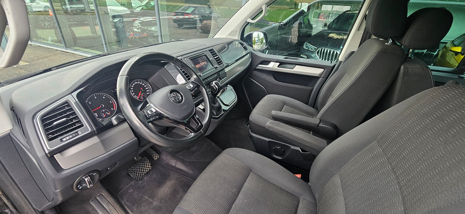 VW T6 Multivan 2.0 TDI Comfortline Generation Six DSG-image-7
