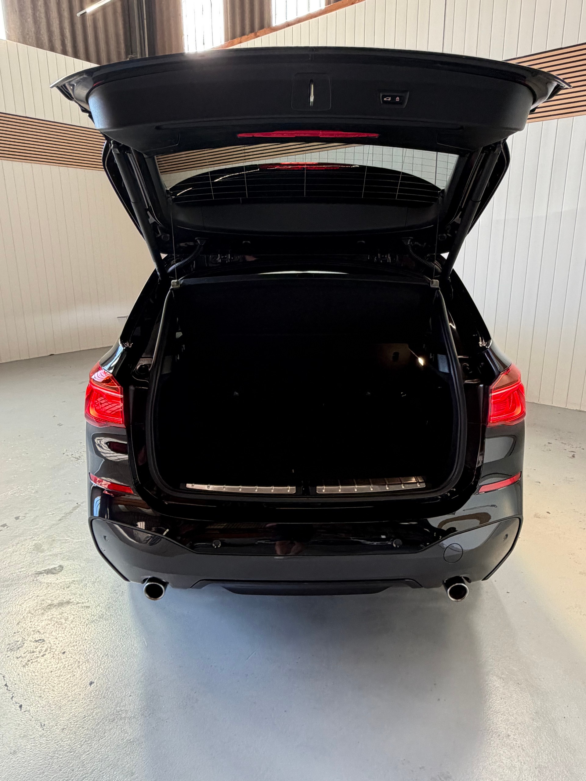 BMW X1 xDrive 25d M Sport Steptronic mit AHK ab MFK & Service-image-20