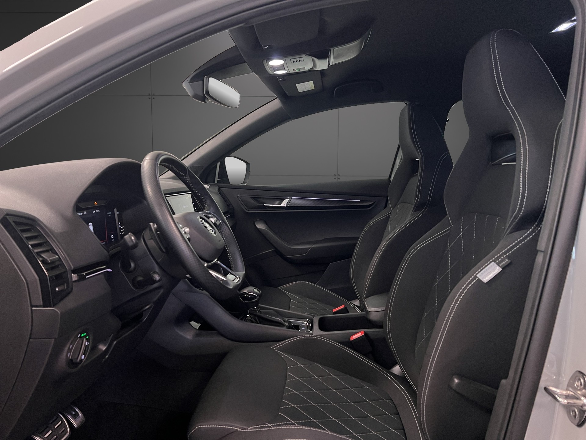 SKODA Karoq 1.5 TSI SportLine DSG-image-5