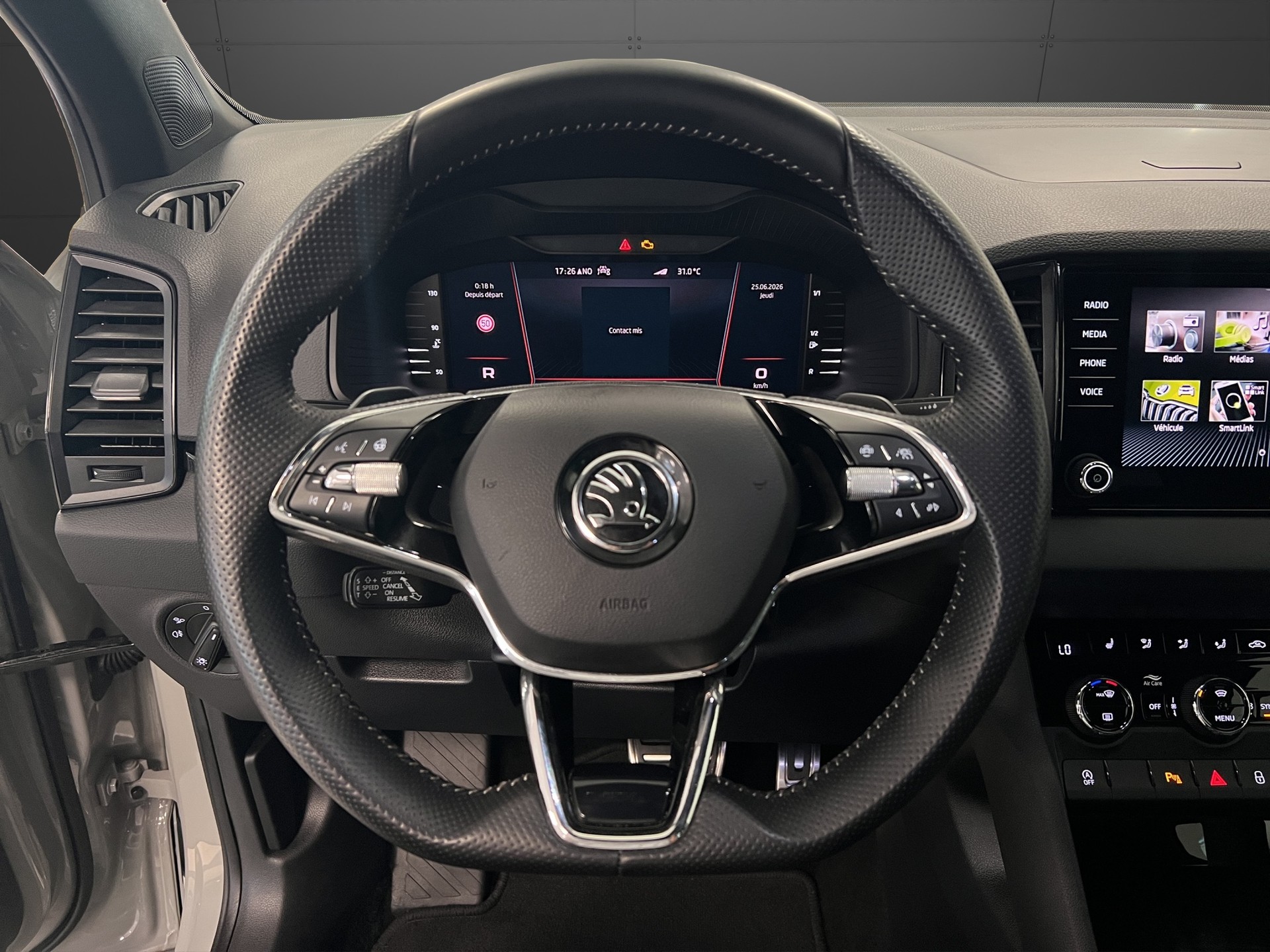 SKODA Karoq 1.5 TSI SportLine DSG-image-6