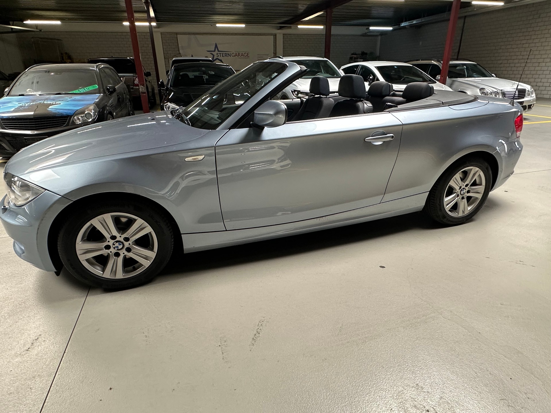 BMW 118i Cabrio-image-6