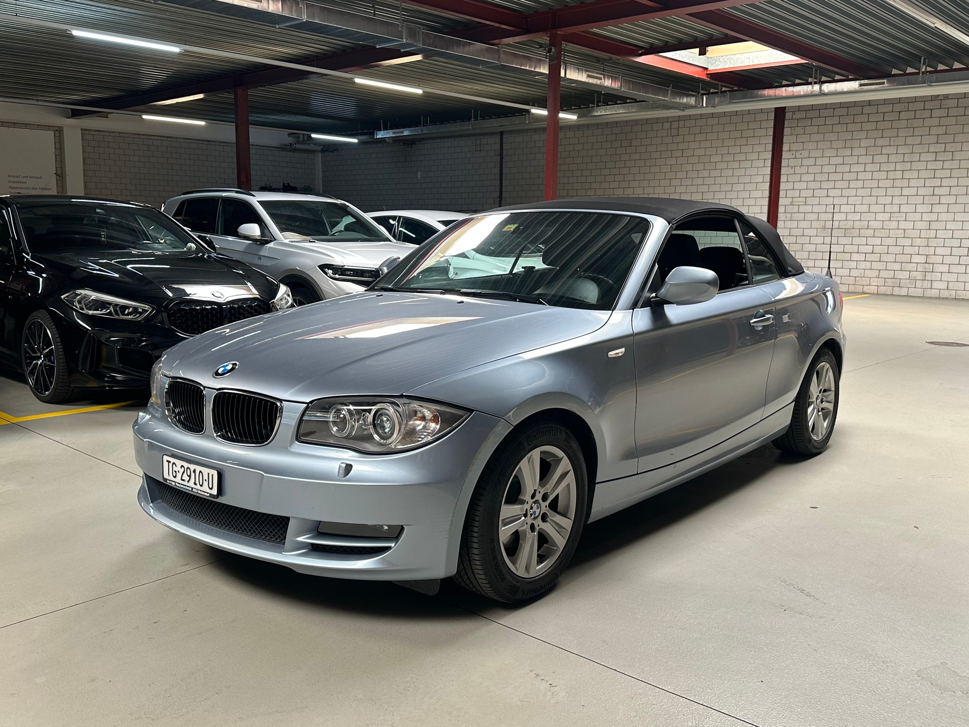 BMW 118i Cabrio-image-0