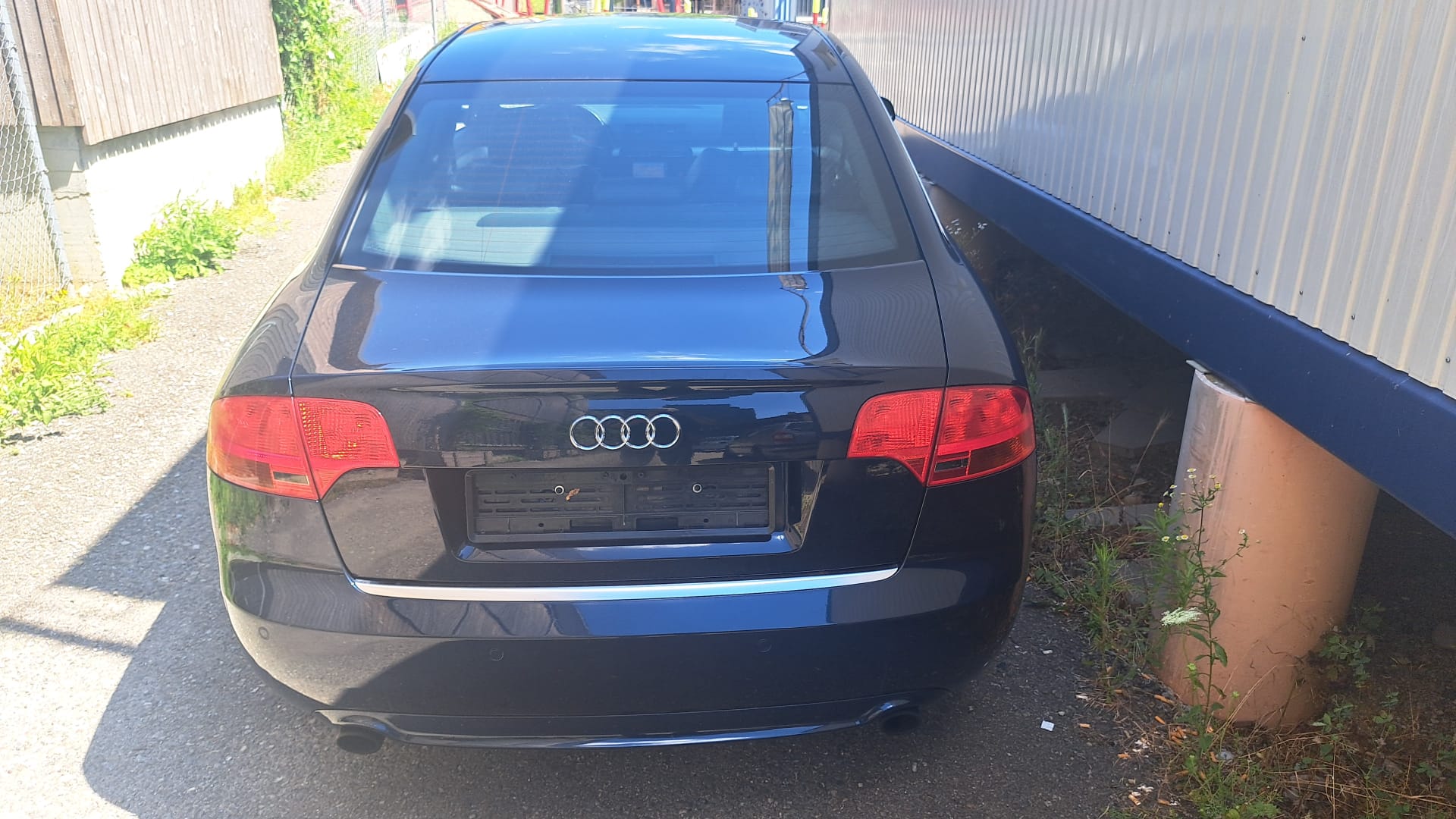 AUDI A4 Limousine 2.0 Turbo FSI quattro-image-1