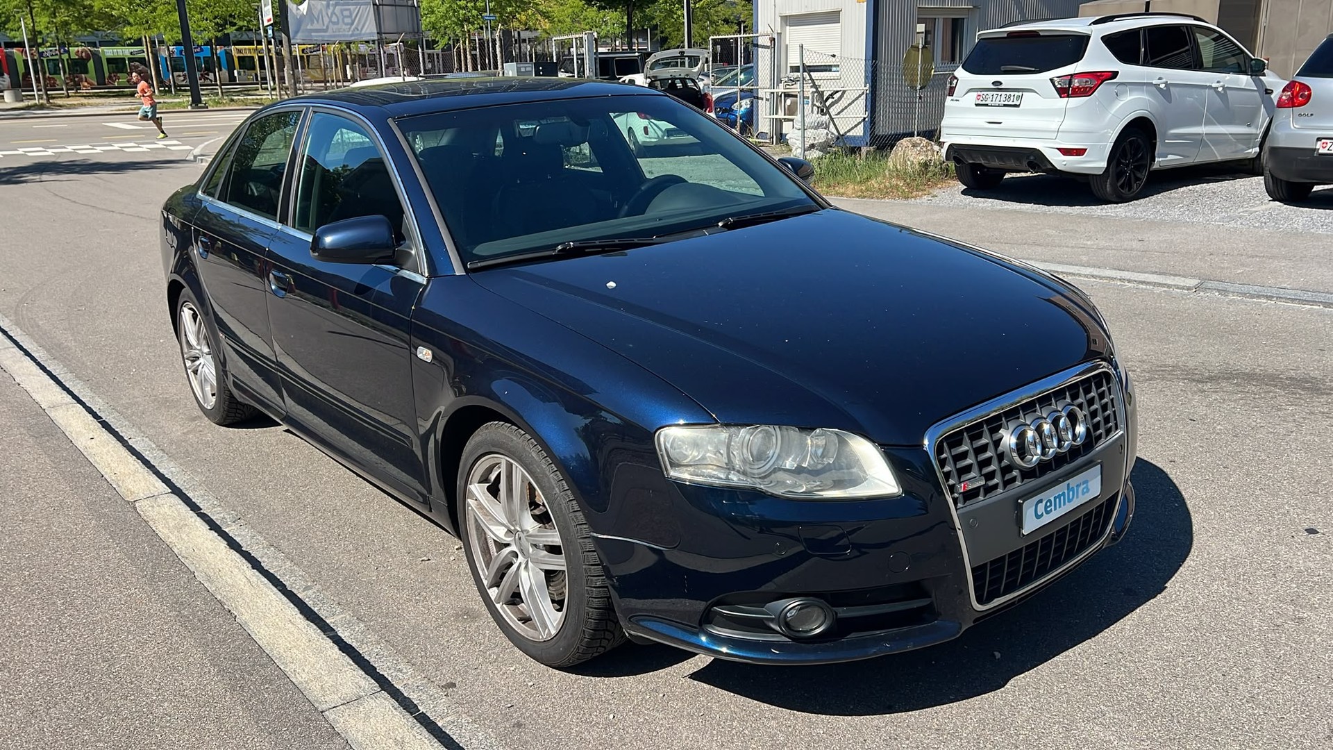 AUDI A4 Limousine 2.0 Turbo FSI quattro-showroom-element-2