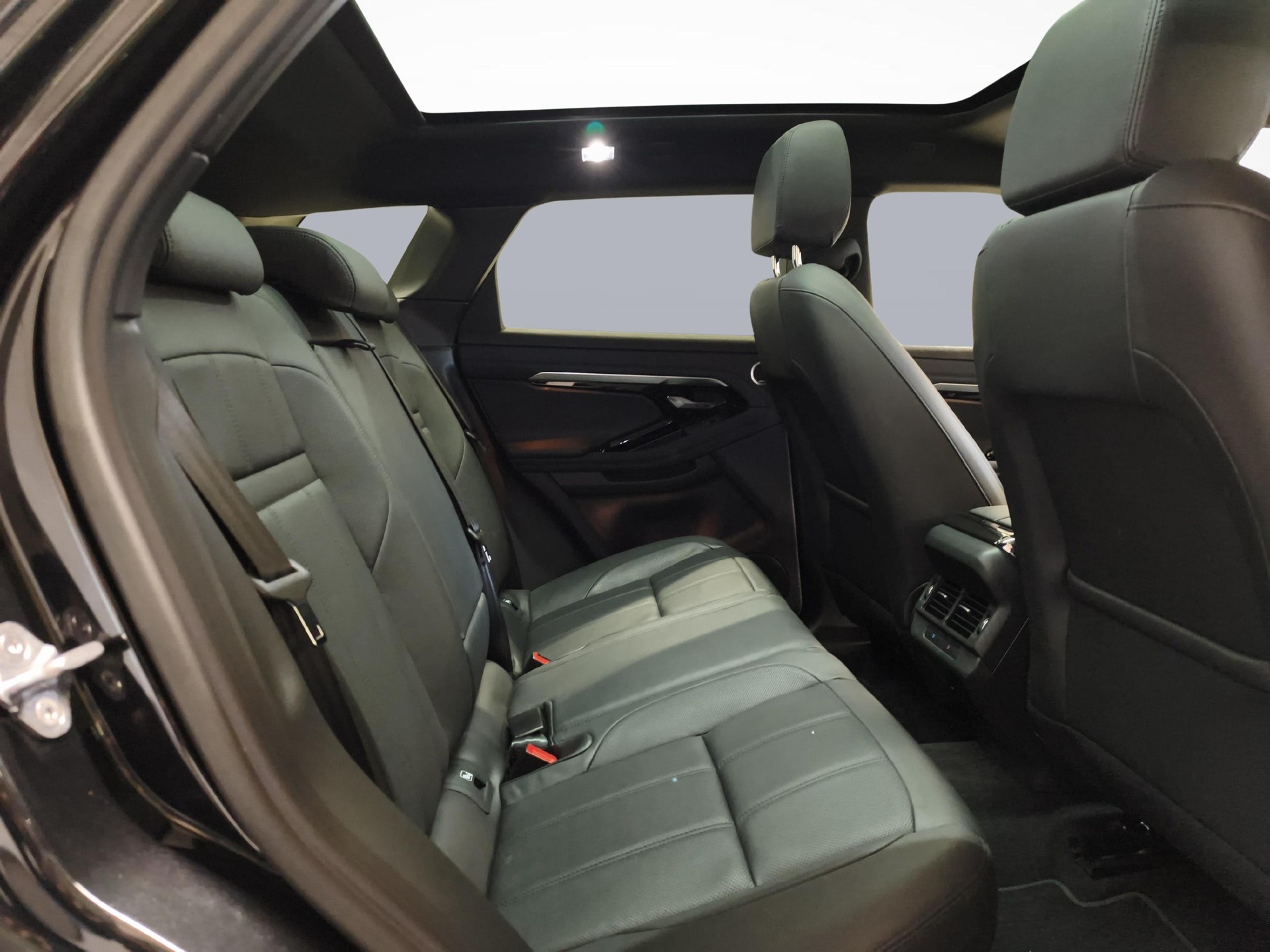 LAND ROVER Range Rover Evoque 2.0 T 250 R-Dynamic SE - Gancio traino elettrico & Ruote invernali inclusi-image-11