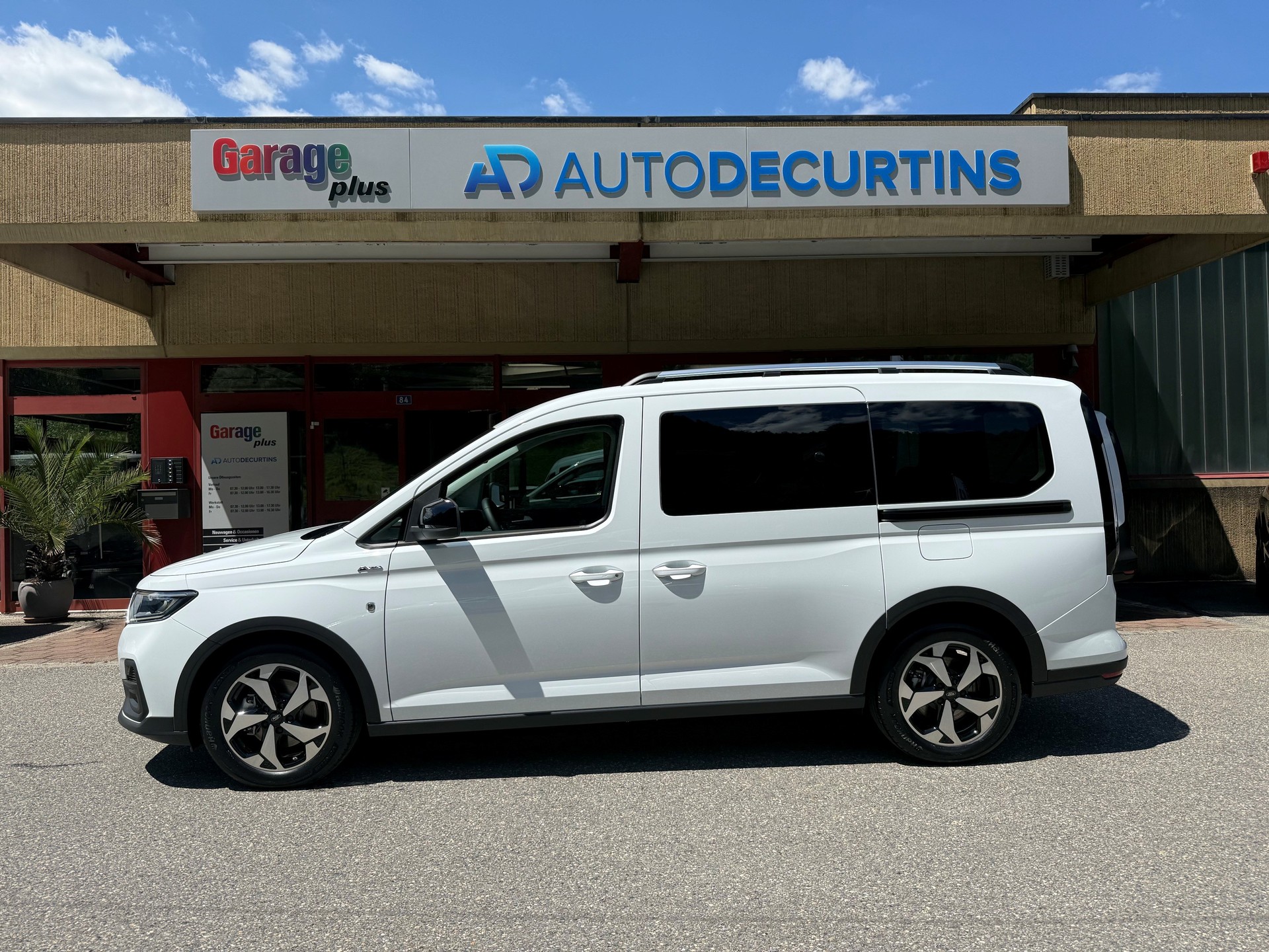 FORD Grand Tourneo Connect 2.0 EcoBlue AWD Active-image-0