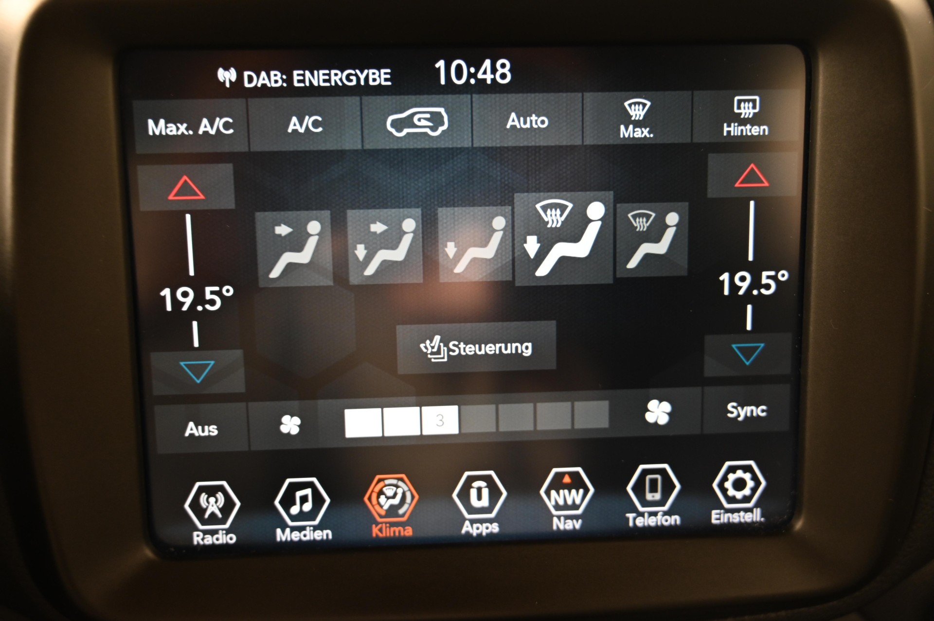 JEEP Renegade 1.3 Limited 4xe-image-11