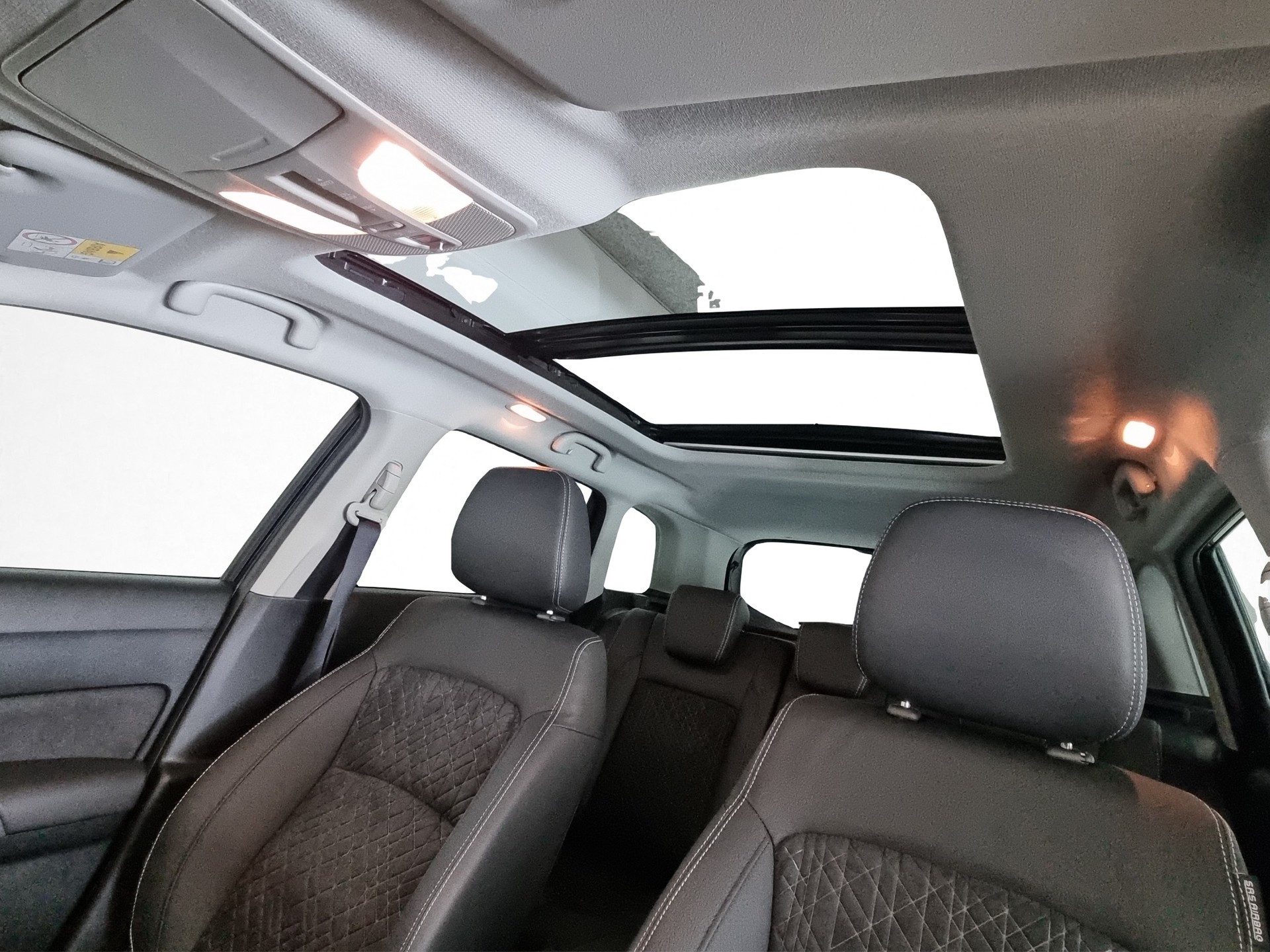 SUZUKI Vitara 1.4 Compact Top Hyb. 4x4 AT-image-12
