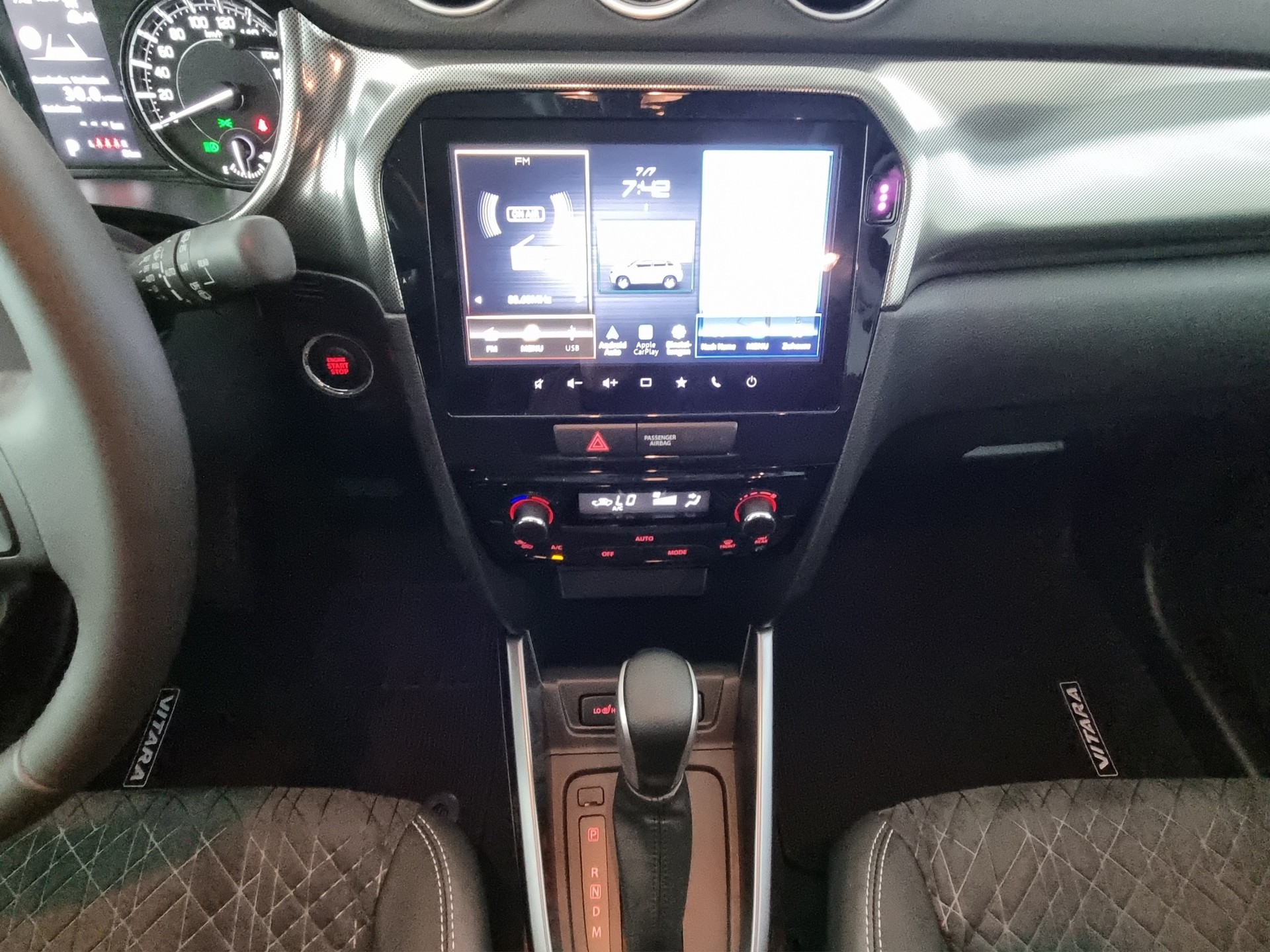 SUZUKI Vitara 1.4 Compact Top Hyb. 4x4 AT-image-9