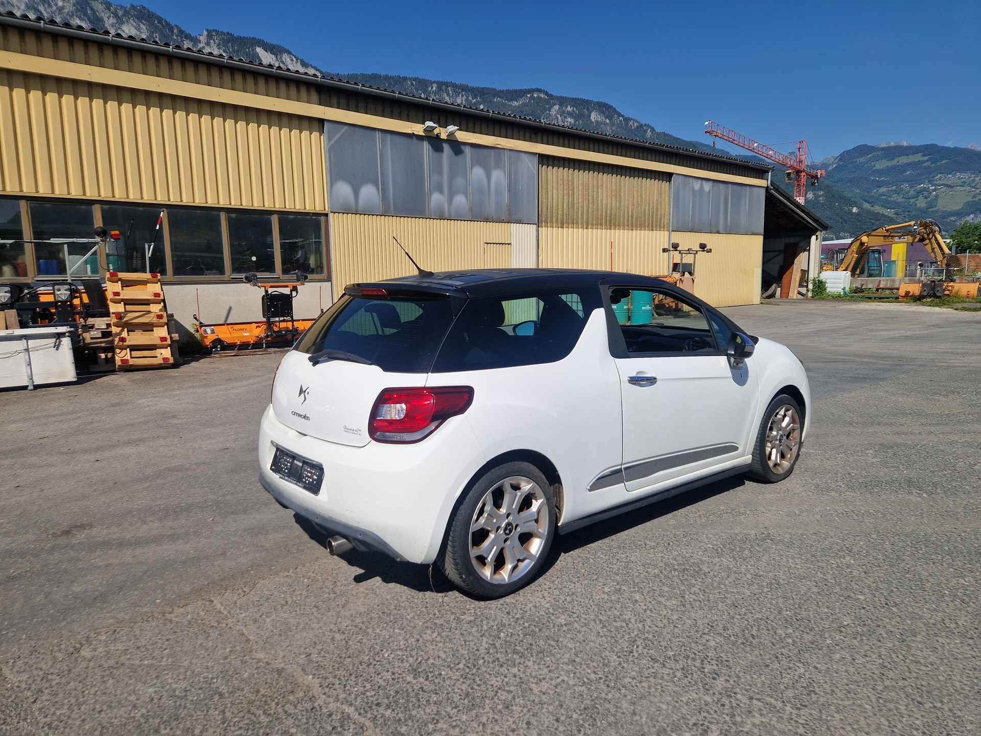 DS AUTOMOBILES DS3 1.6 VTi Ultra Prestige-image-3