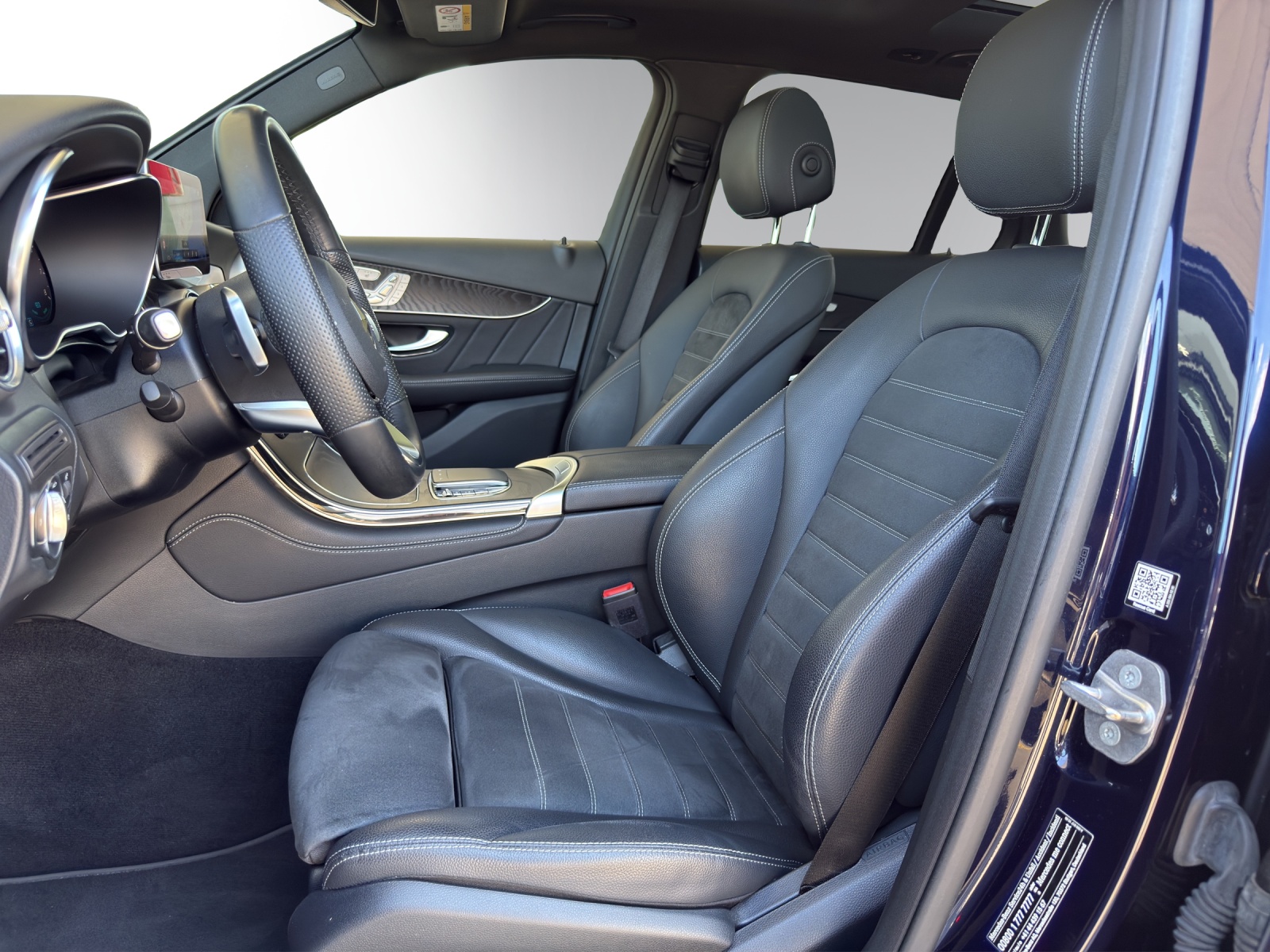 MERCEDES-BENZ GLC 200 AMG Line 4Matic-image-8