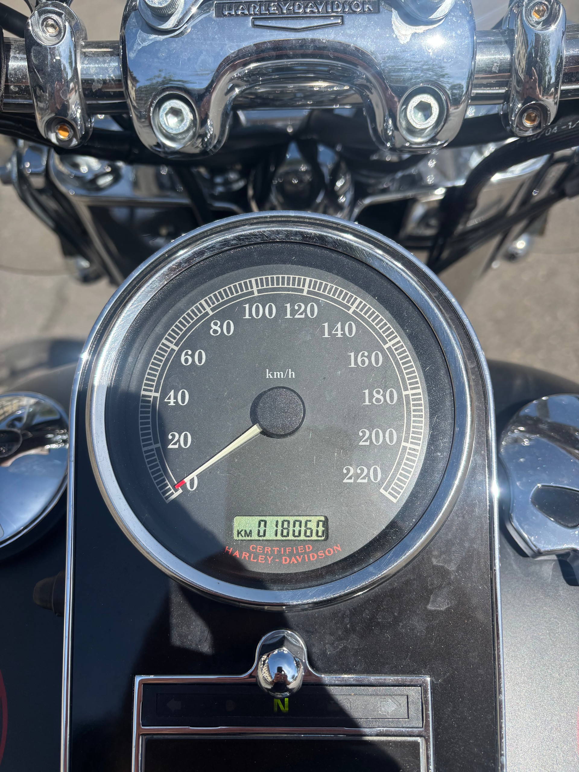 HARLEY-DAVIDSON FLSTNI Softail Deluxe-image-4