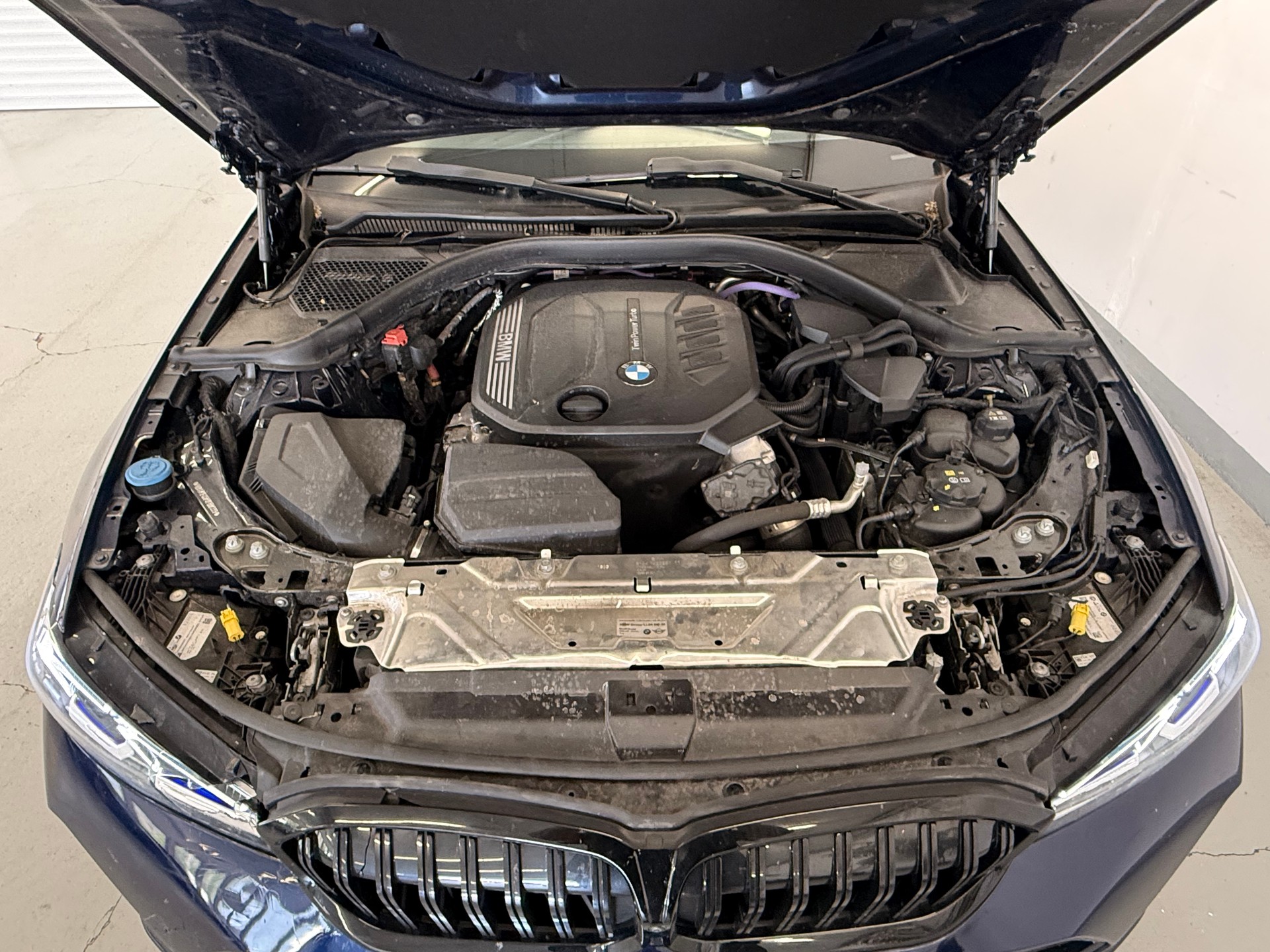 BMW 320d xDrive 48V Touring Steptronic M Sport-image-7