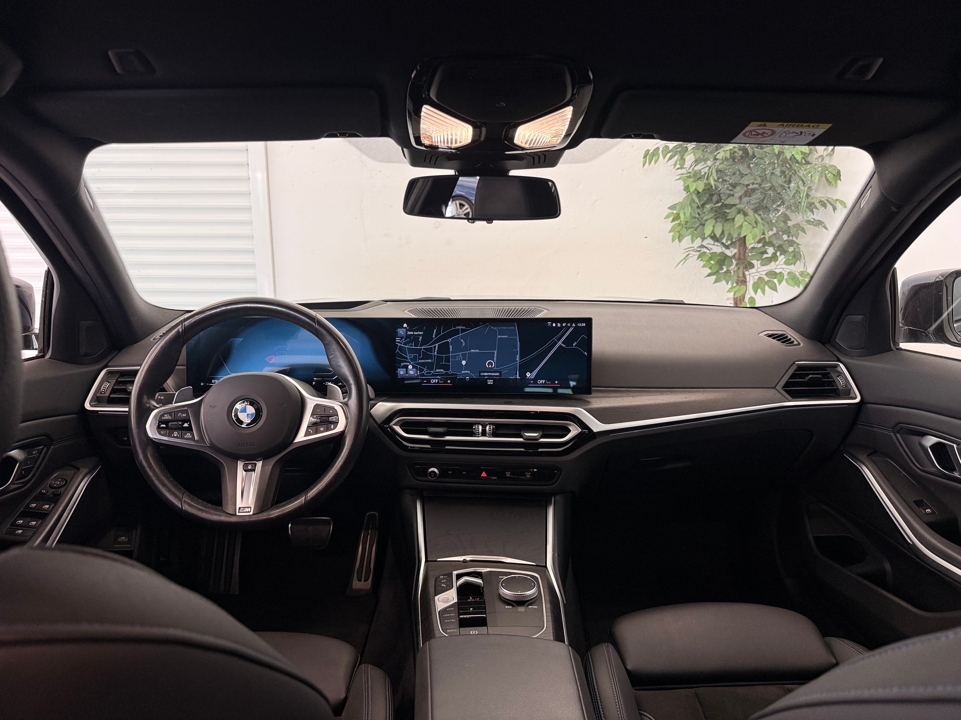 BMW 320d xDrive 48V Touring Steptronic M Sport-image-10