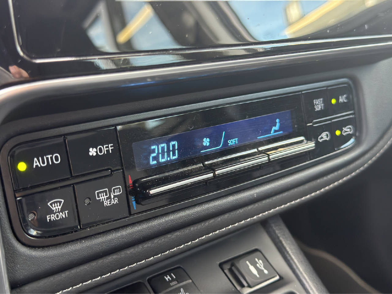 TOYOTA Auris Touring Sports 1.8 HSD T-image-11