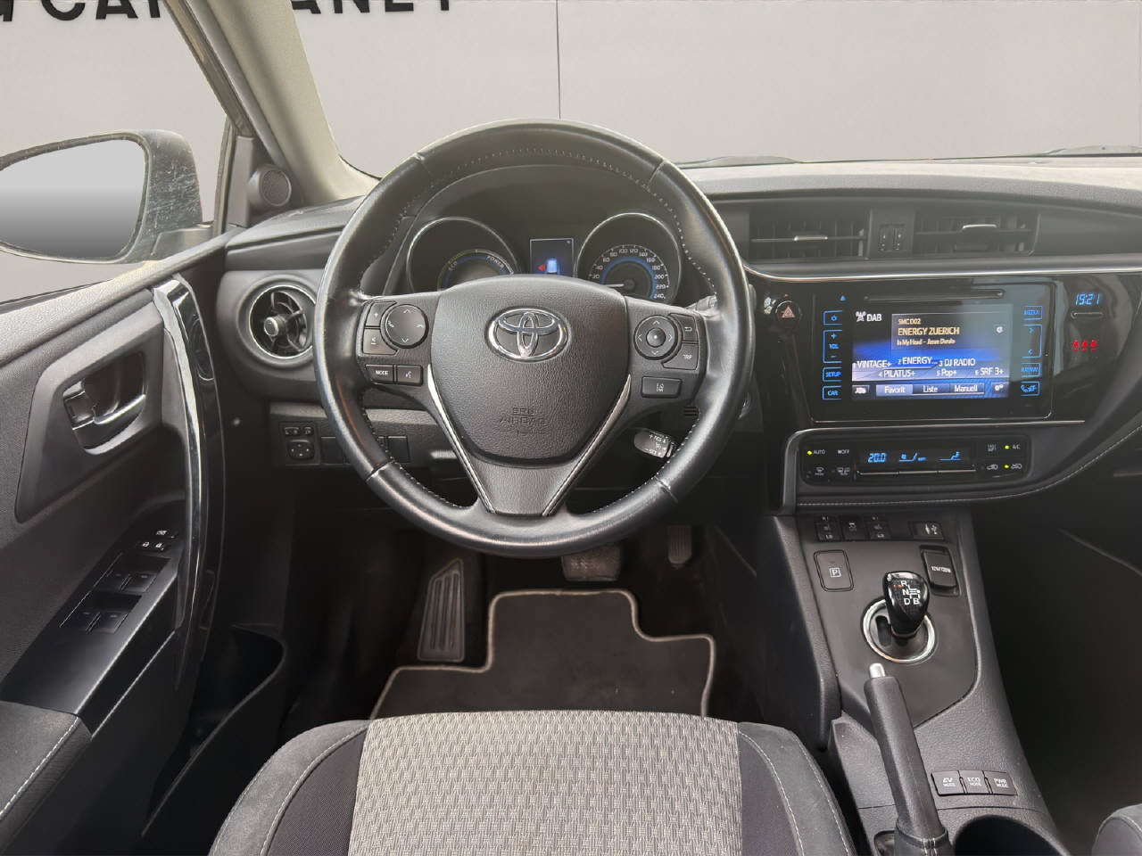 TOYOTA Auris Touring Sports 1.8 HSD T-image-4