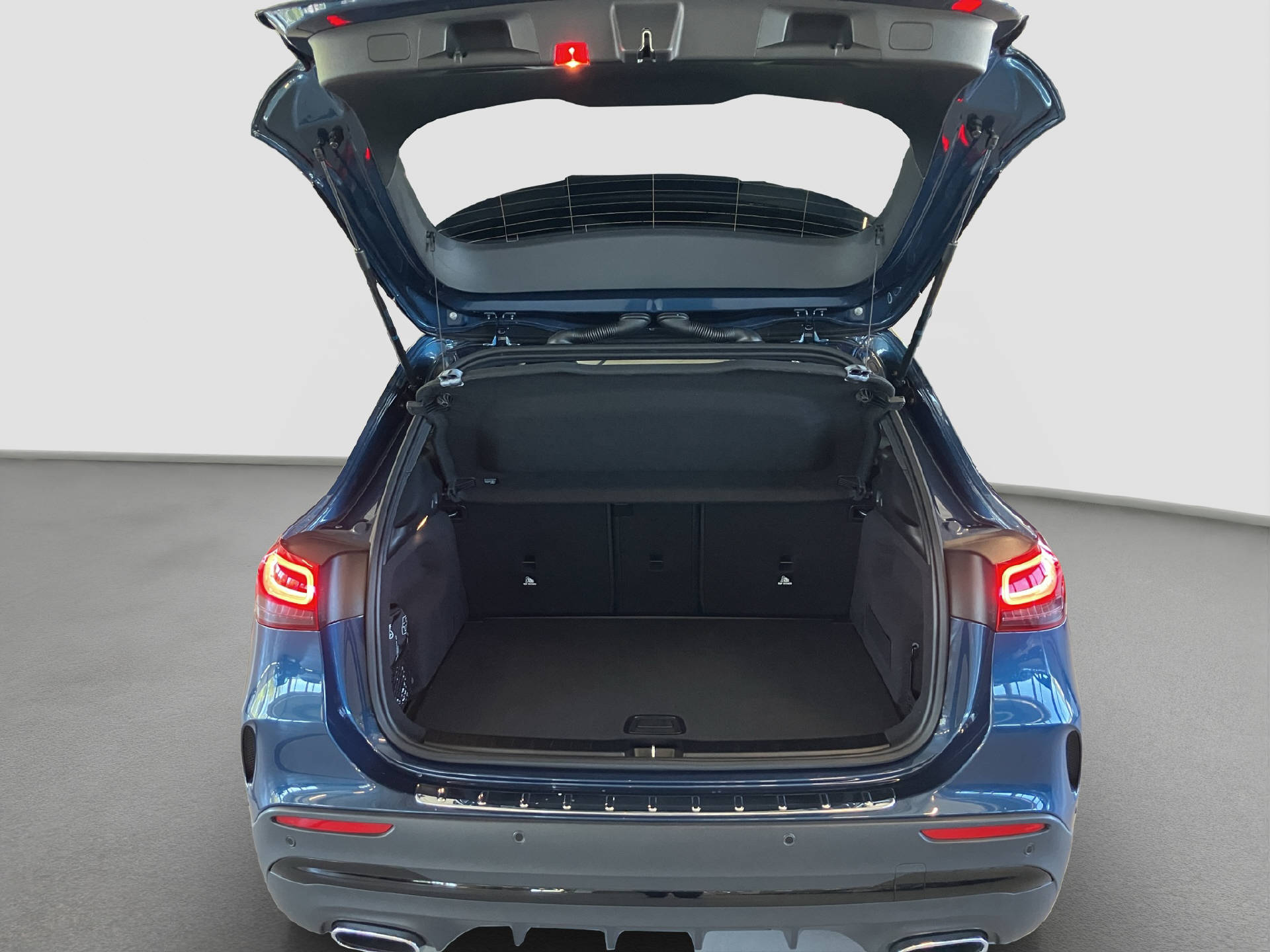MERCEDES-BENZ GLA 200 AMG Line 4MATIC-image-14