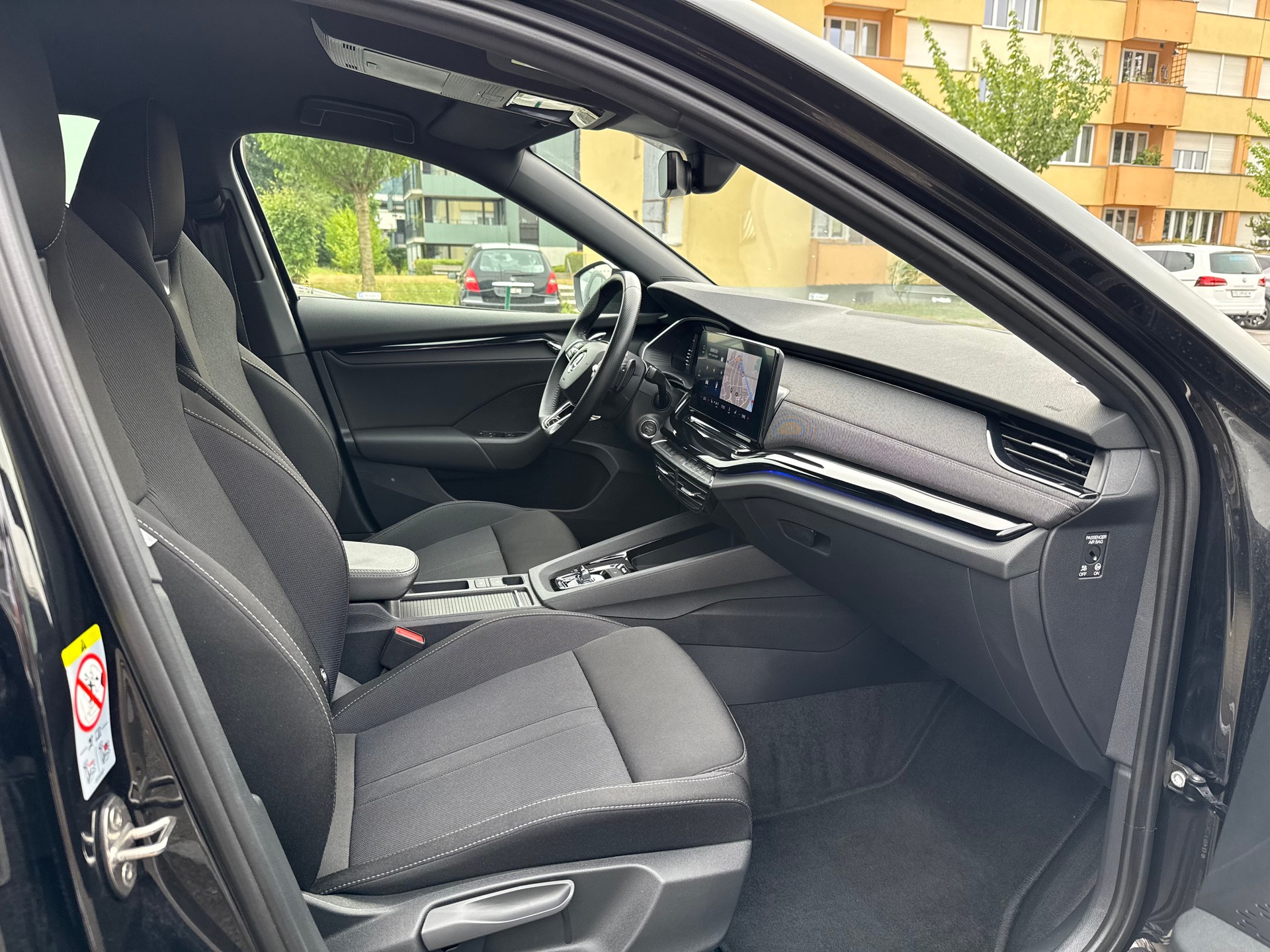 SKODA Octavia Combi 2.0 TSI SportLine 4x4 DSG-image-17