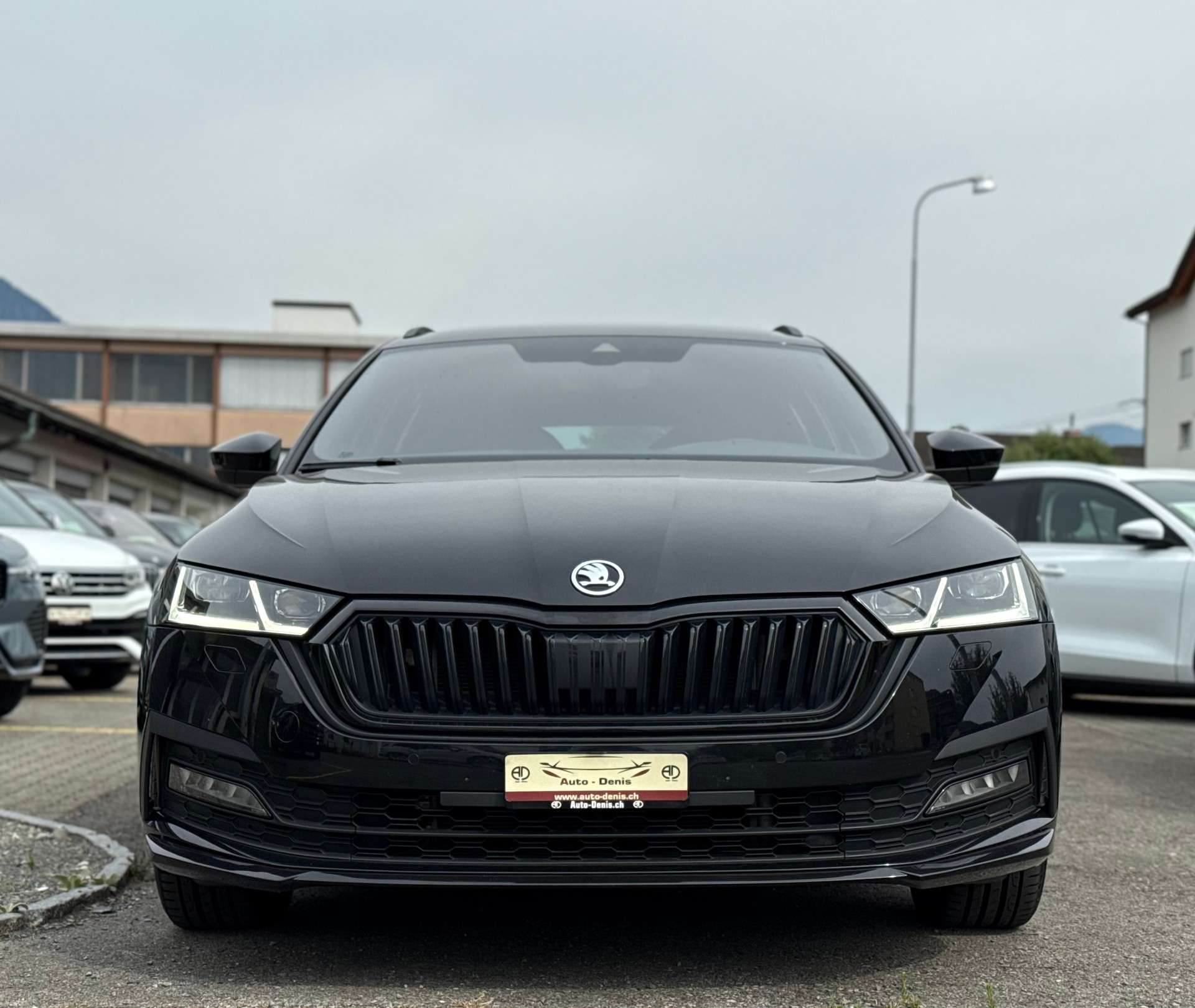 SKODA Octavia Combi 2.0 TSI SportLine 4x4 DSG-image-2