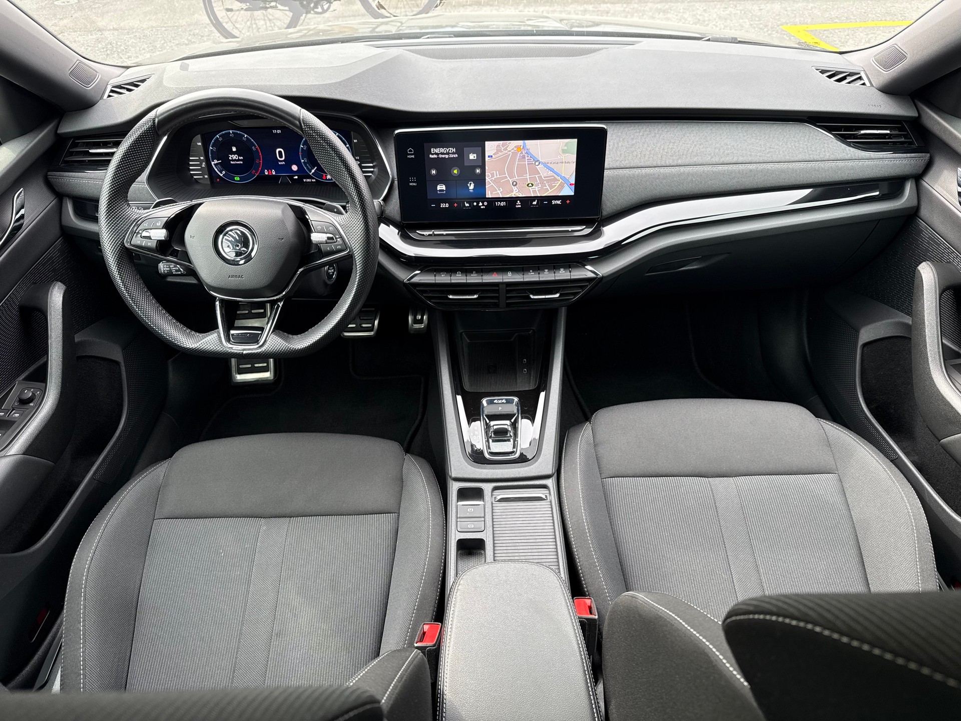SKODA Octavia Combi 2.0 TSI SportLine 4x4 DSG-image-14