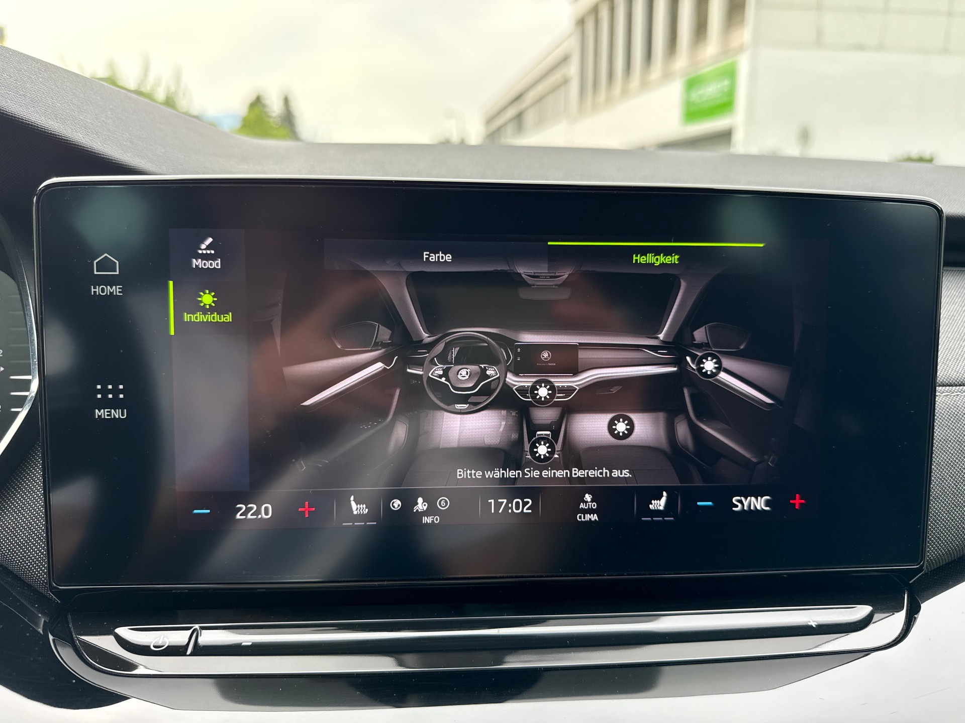 SKODA Octavia Combi 2.0 TSI SportLine 4x4 DSG-image-21