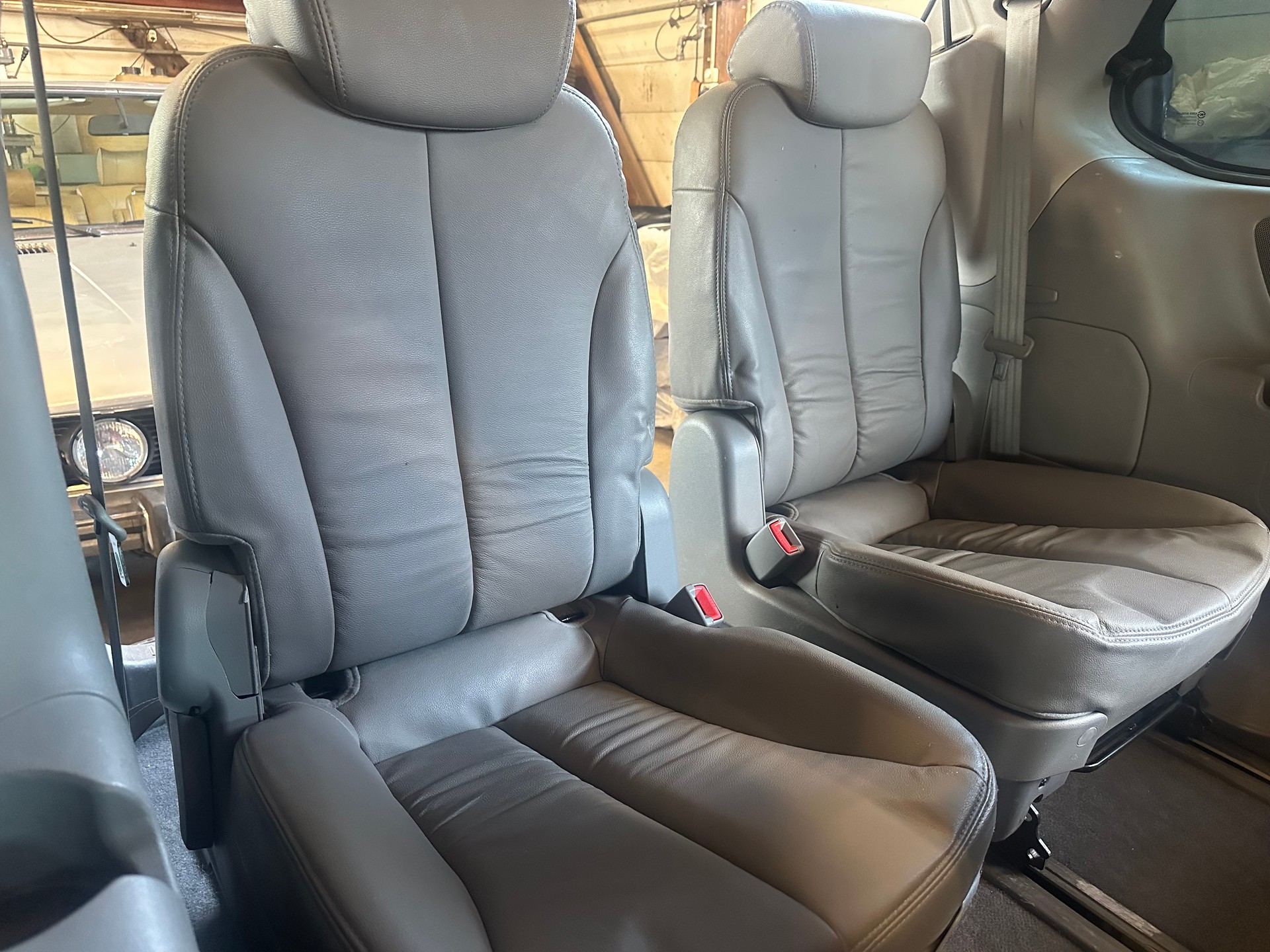 KIA Carnival 2.2 CRDi Style Automatic-image-13