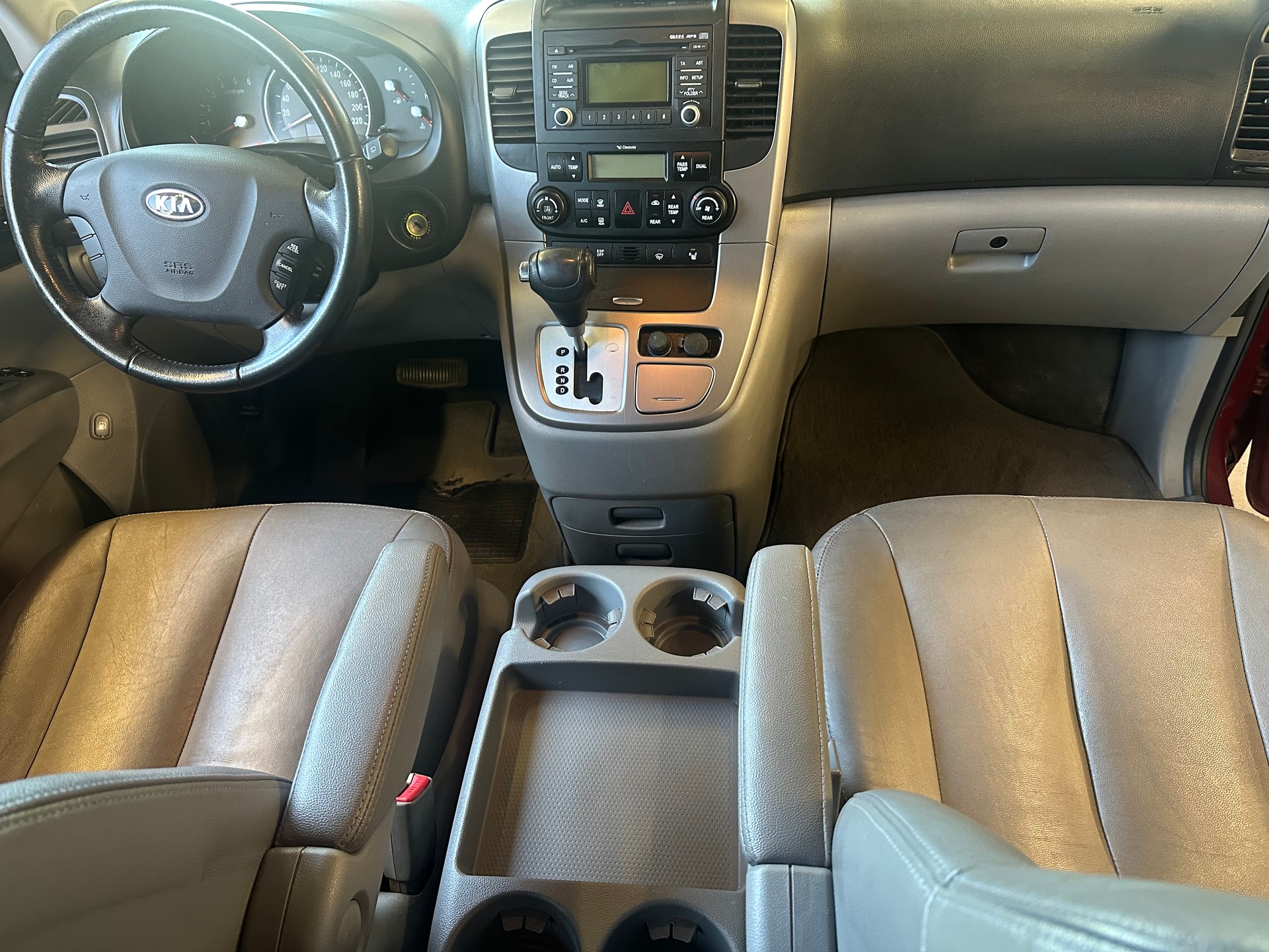 KIA Carnival 2.2 CRDi Style Automatic-image-10
