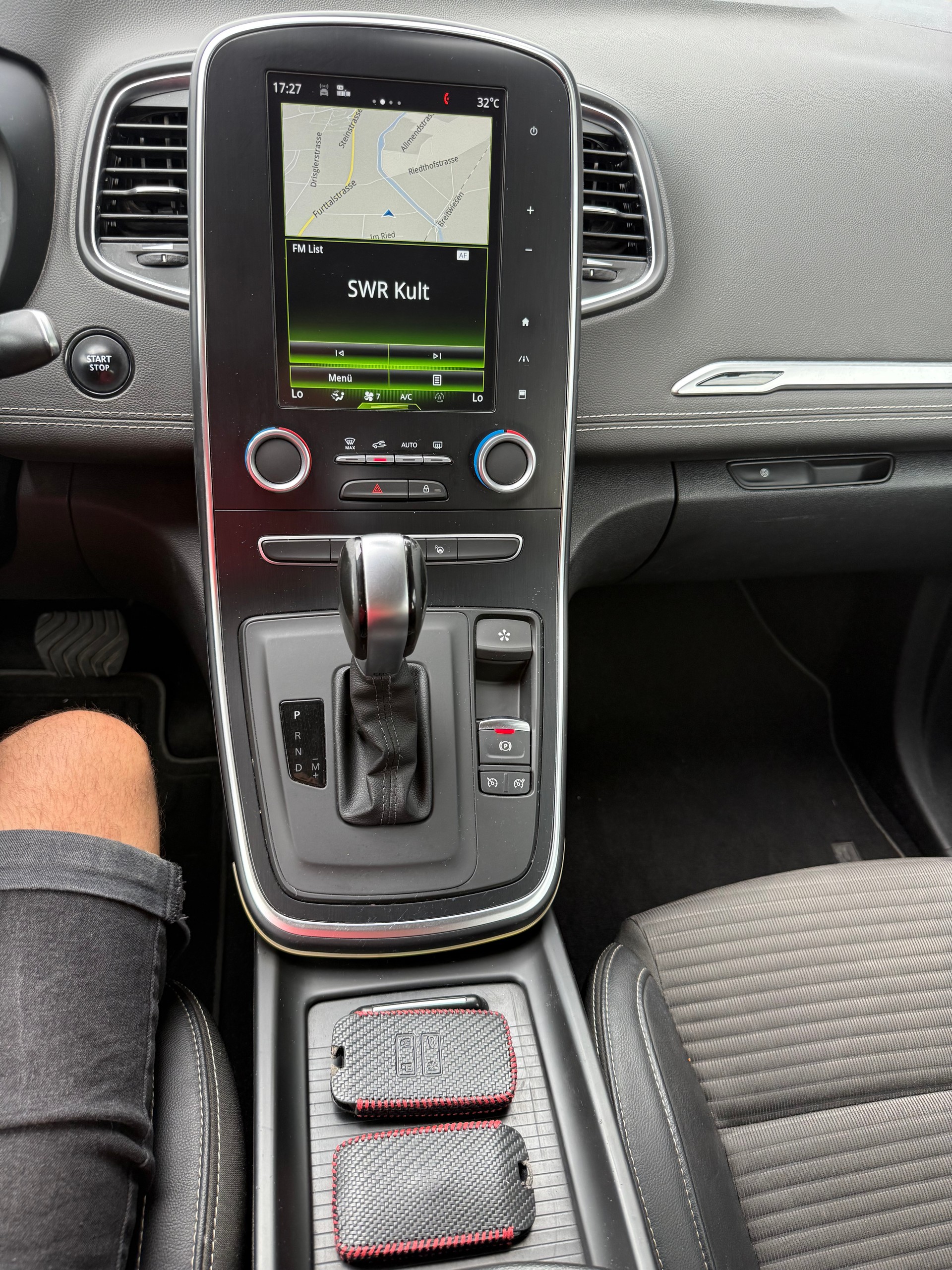 RENAULT Grand Scénic 1.3 16V Turbo Intens EDC-image-14