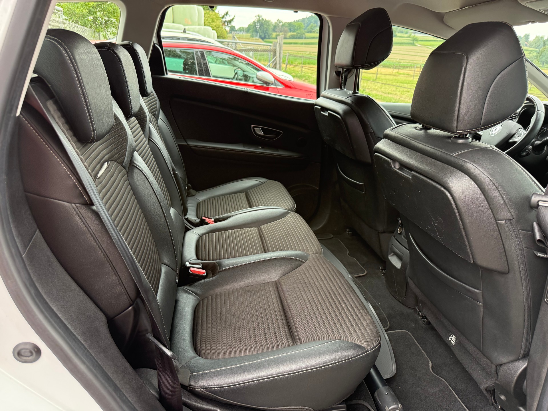 RENAULT Grand Scénic 1.3 16V Turbo Intens EDC-image-8