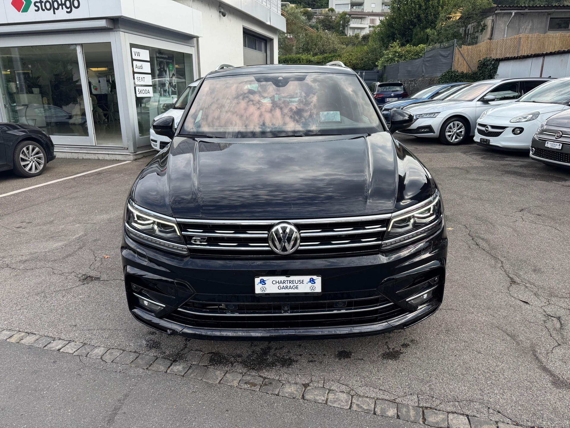 VW Tiguan 2.0 TDI SCR R-Line 4Motion DSG-image-2