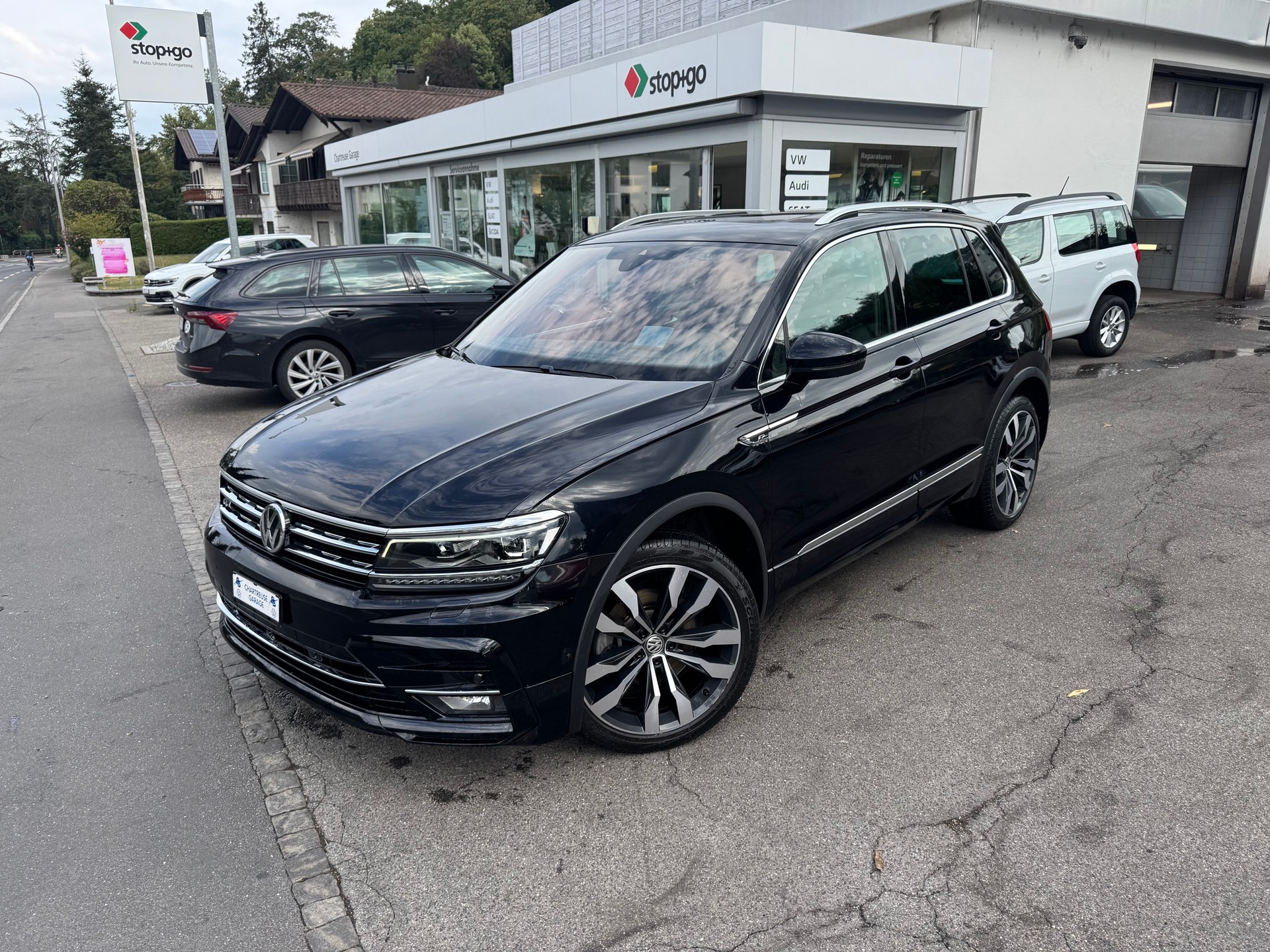 VW Tiguan 2.0 TDI SCR R-Line 4Motion DSG-image-0