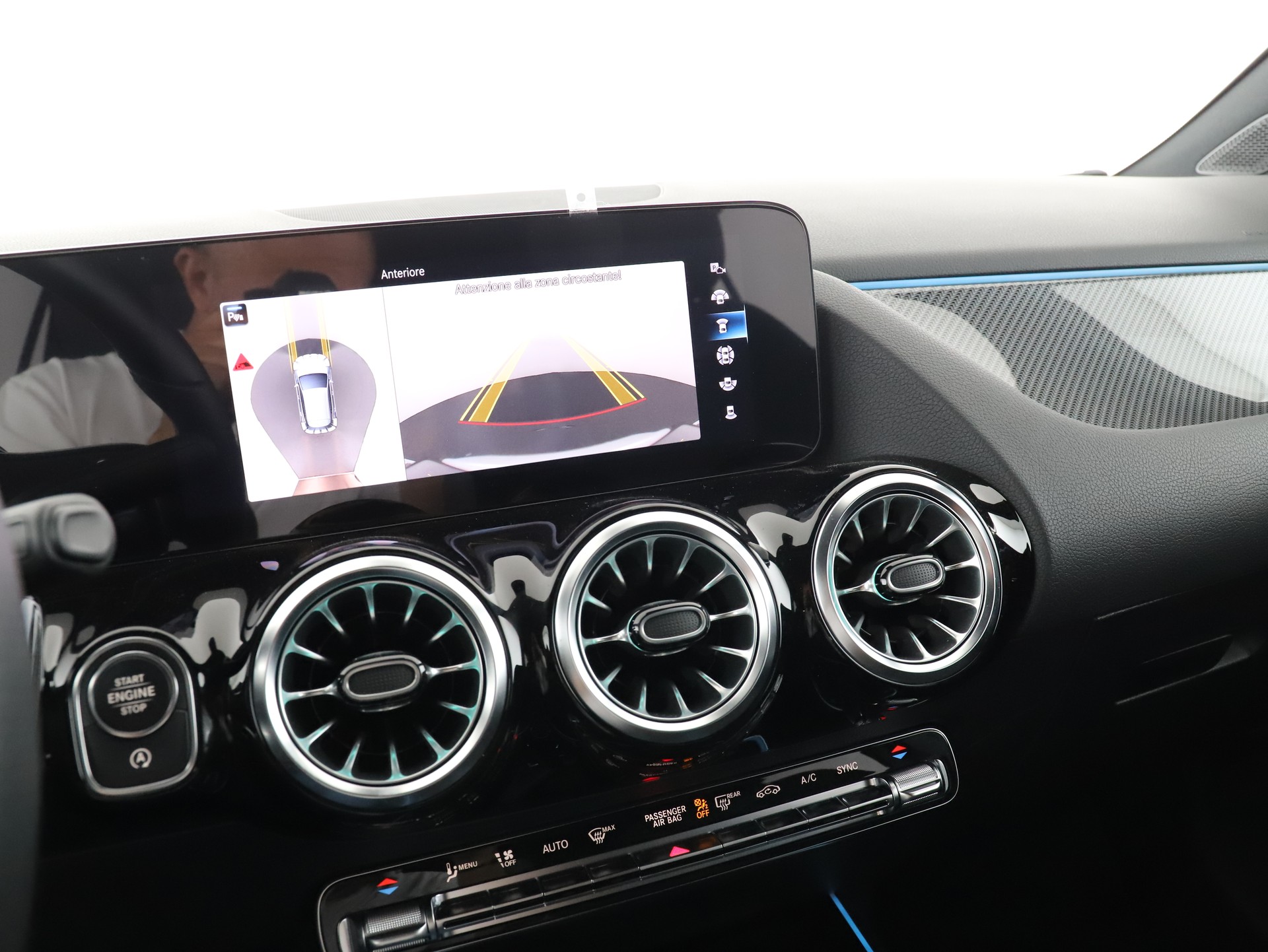 MERCEDES-BENZ GLA 250 AMG Line 4Matic-image-14