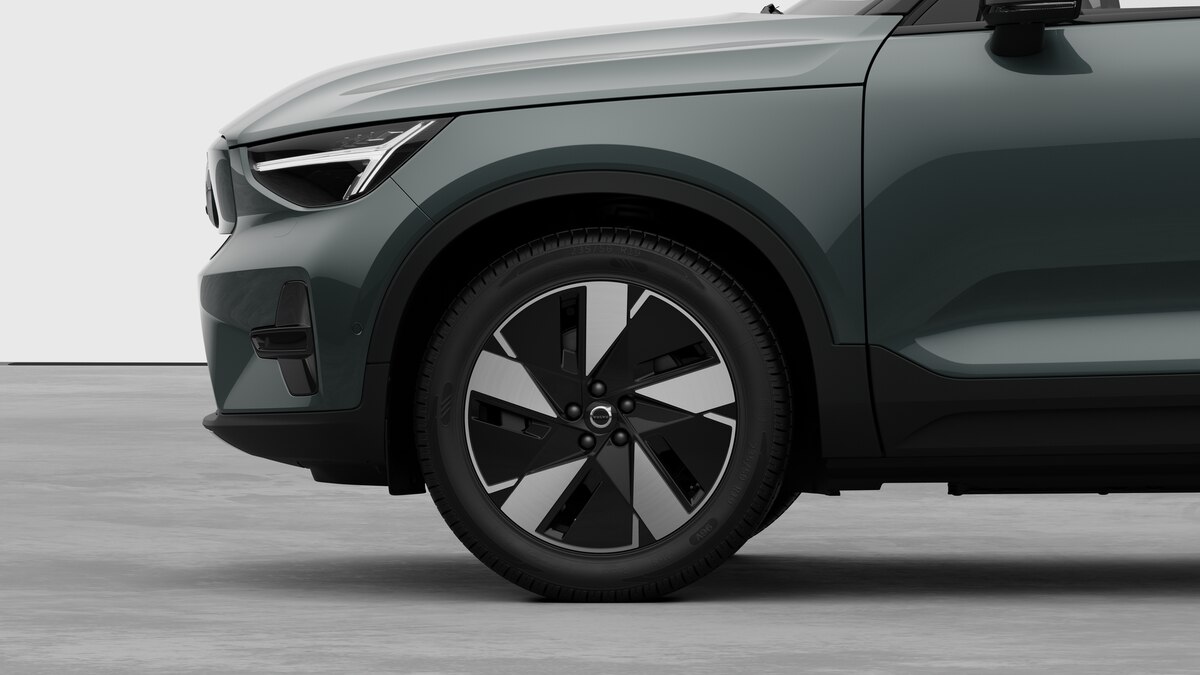 VOLVO EX40 Twin Plus AWD-image-6
