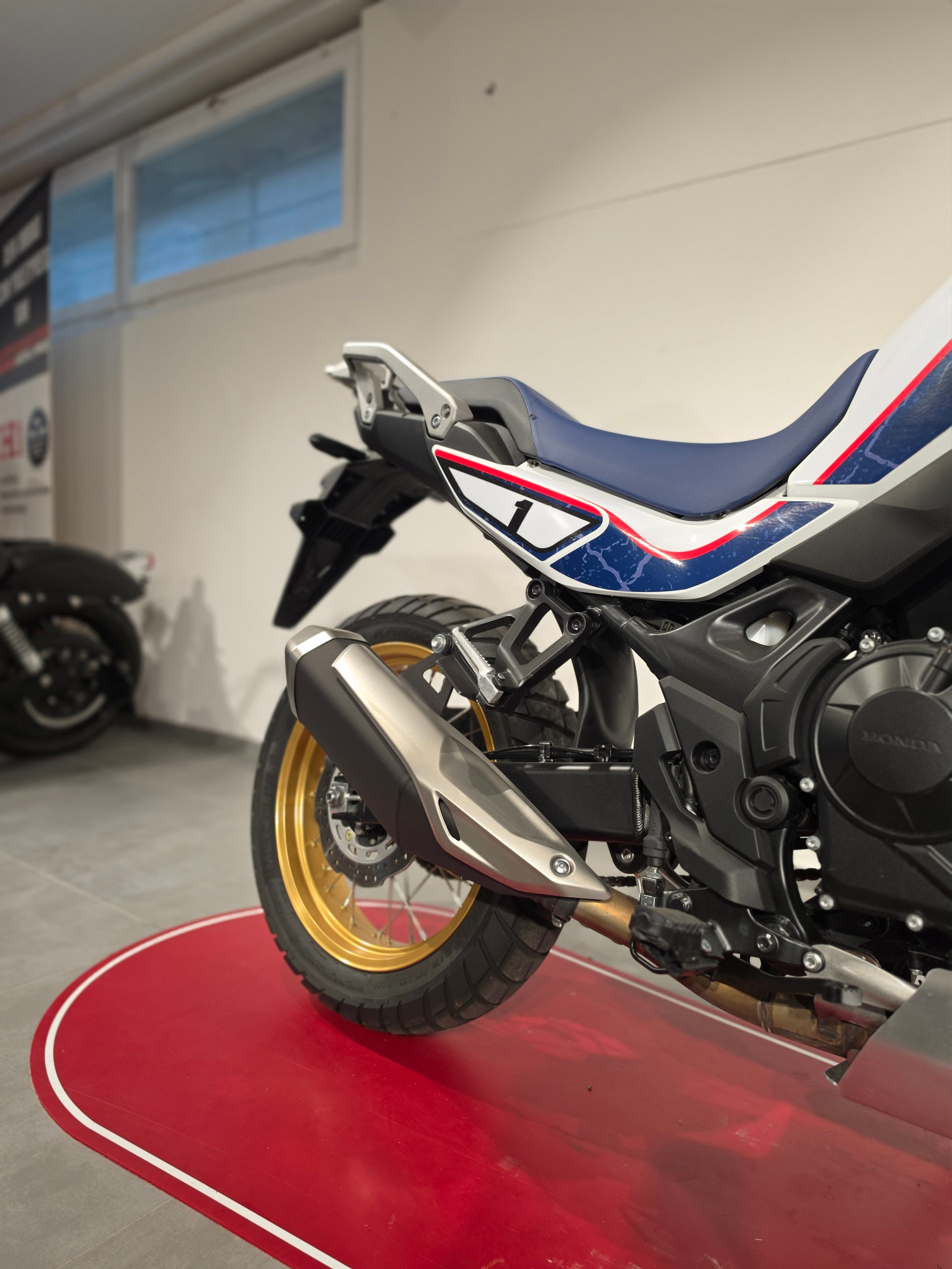 HONDA XL 750 Transalp-image-4