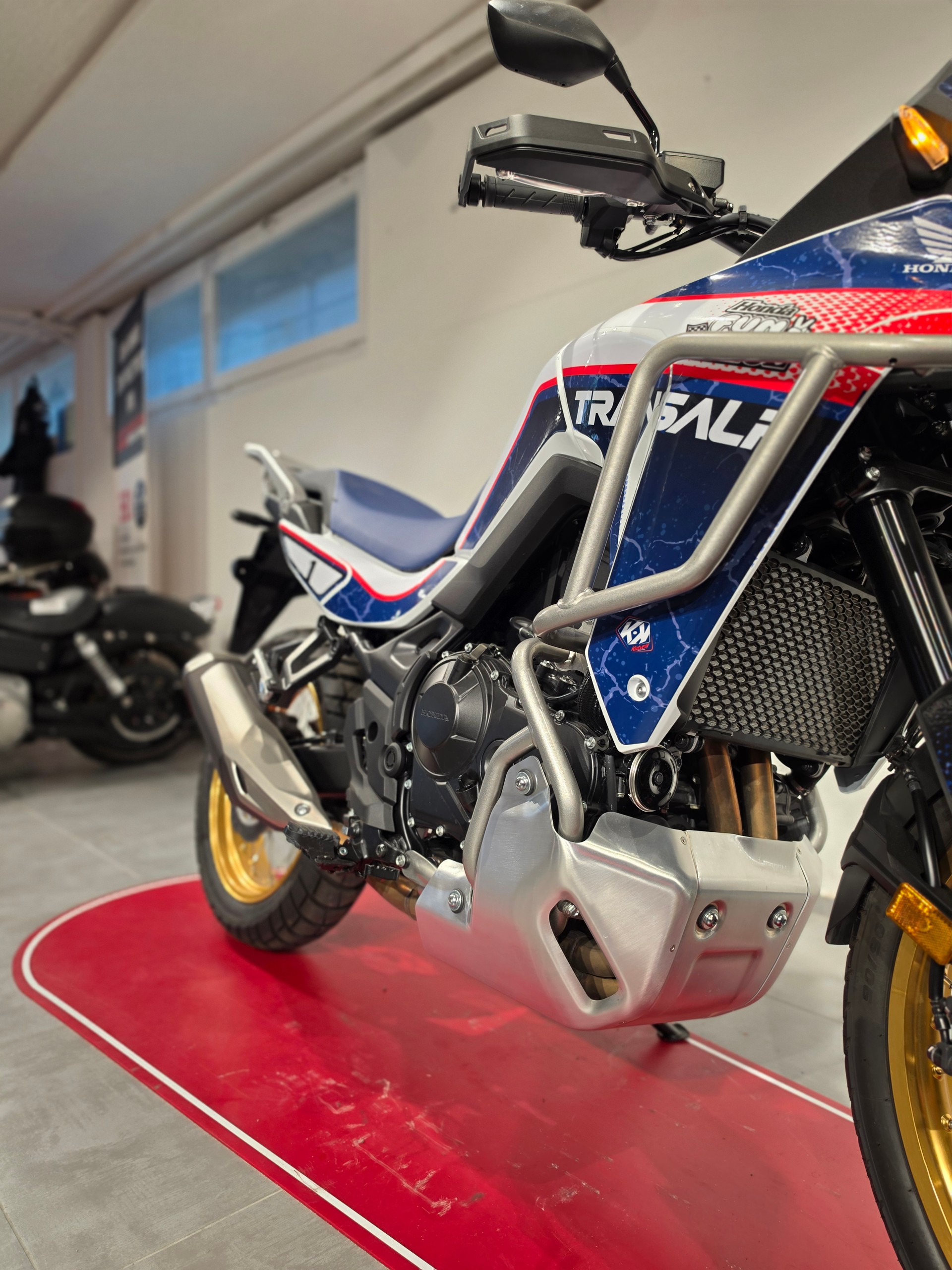 HONDA XL 750 Transalp-showroom-element-3
