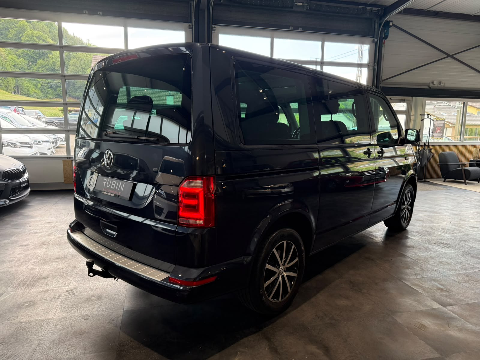 VW T6 Multivan 2.0 TDI Trendline 4Motion DSG-image-5