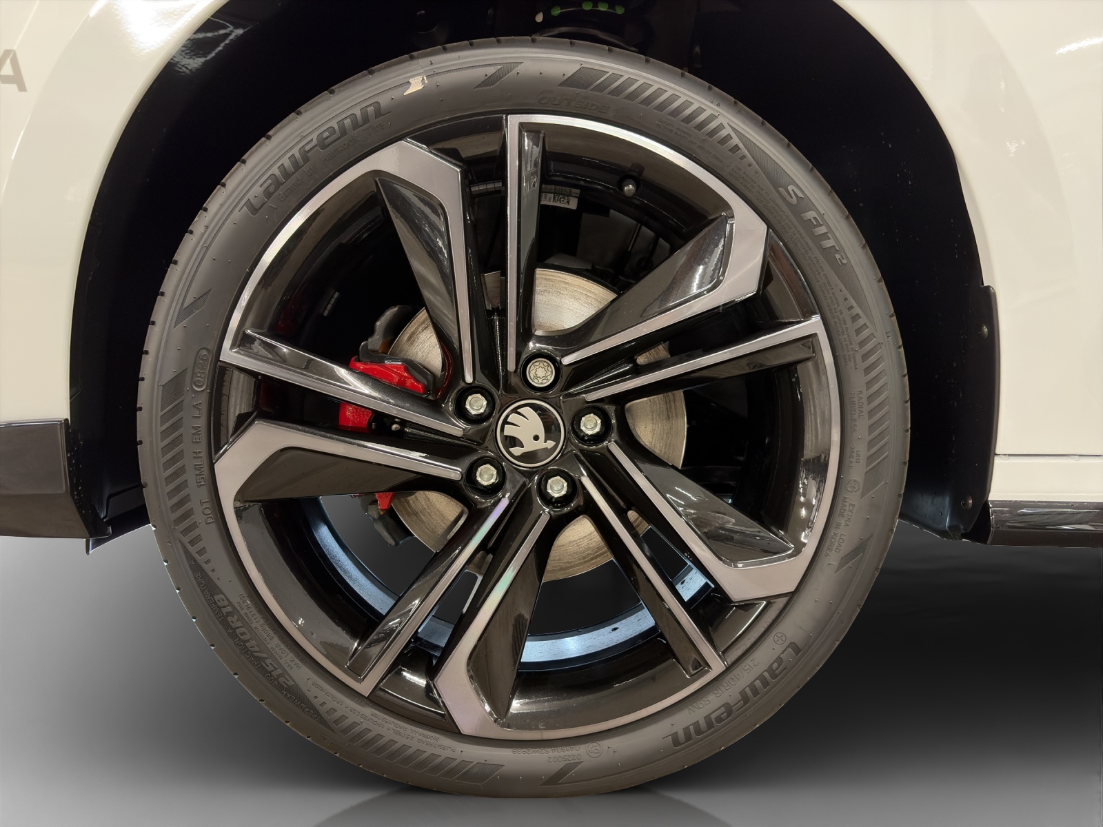 SKODA Fabia 1.5 TSI Motorsport DSG-image-13