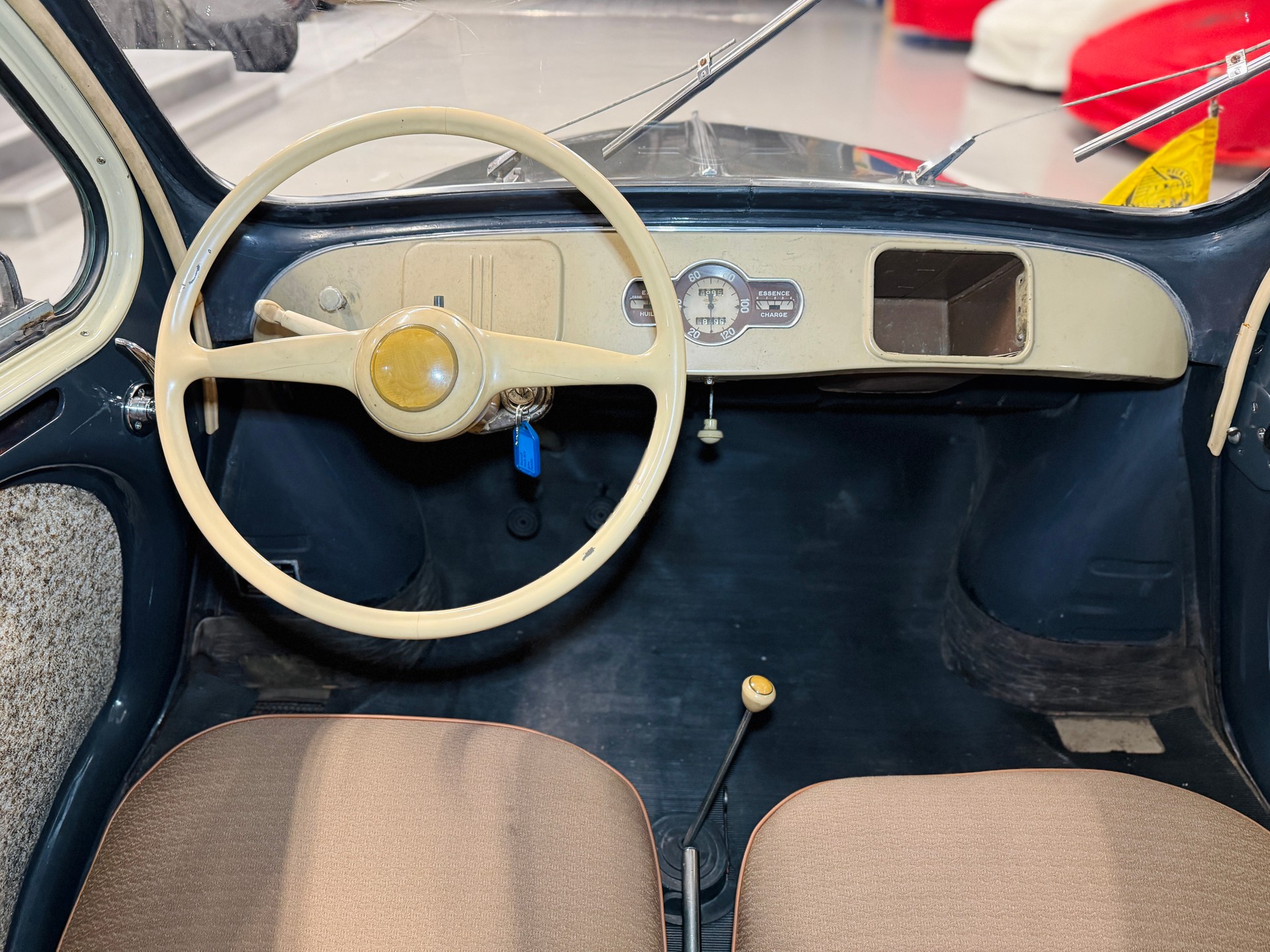 RENAULT 4 CV Heck R 1060 Veteran-image-3
