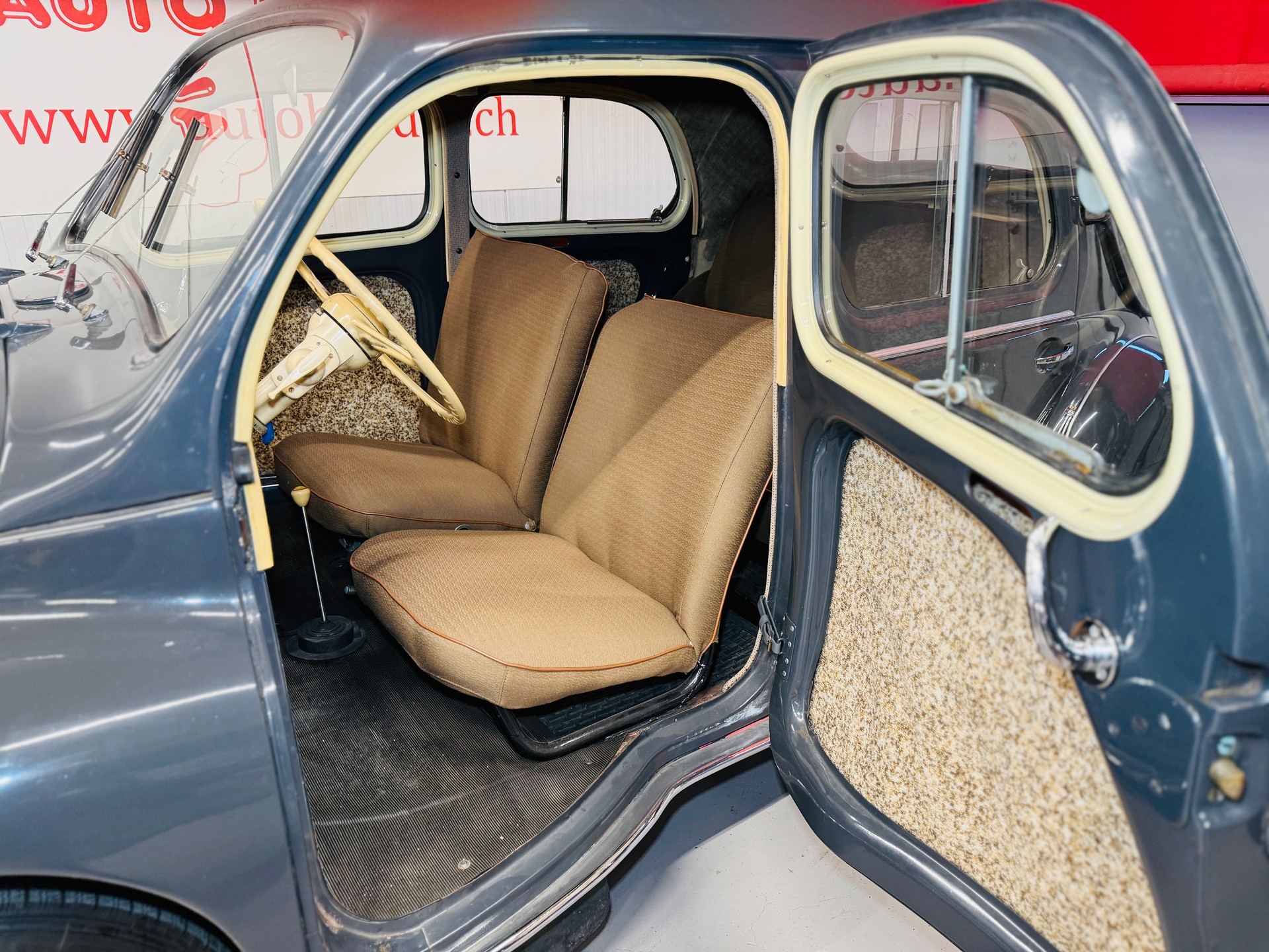 RENAULT 4 CV Heck R 1060 Veteran-image-2